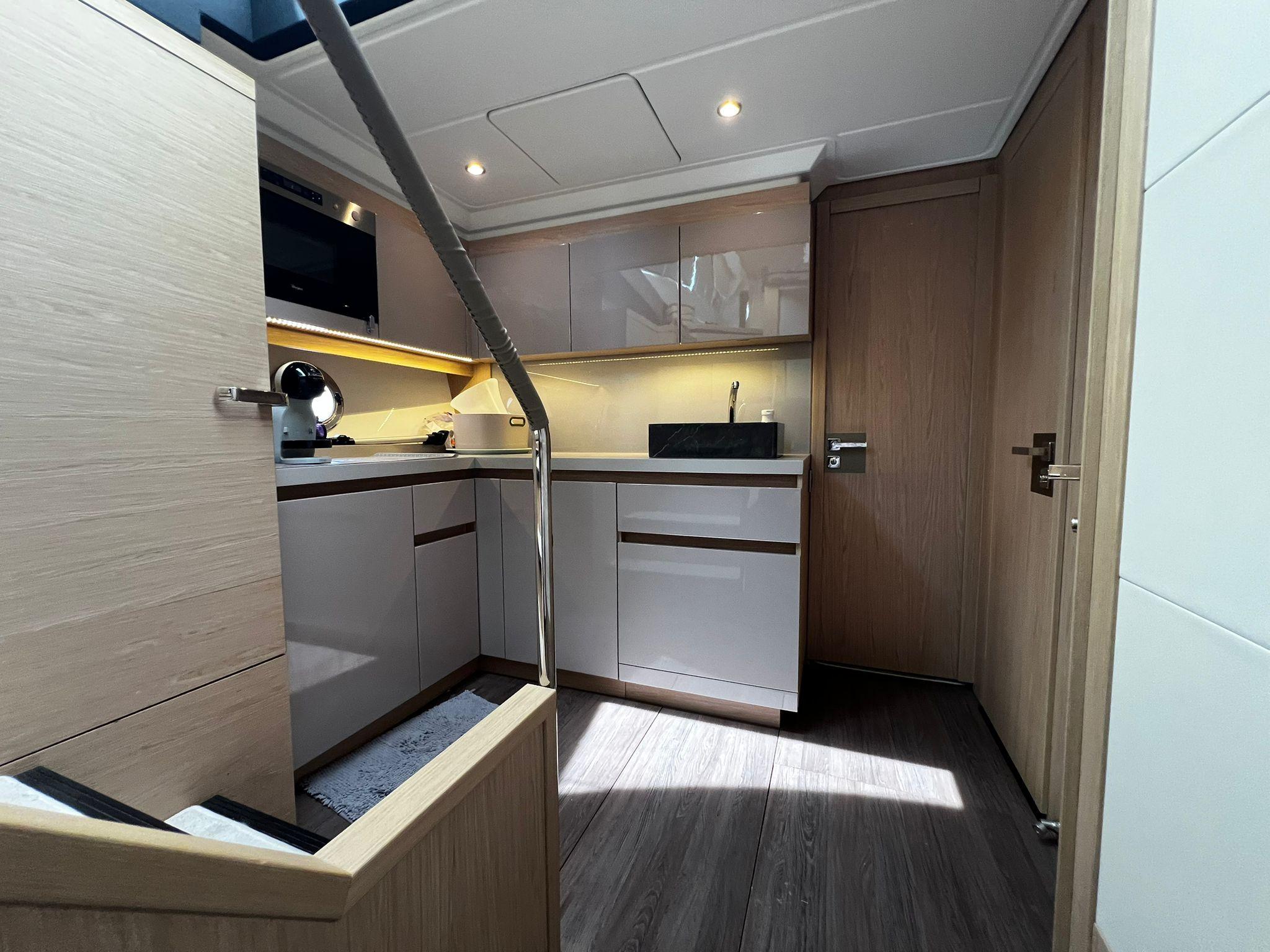 Yacht Photos Pics