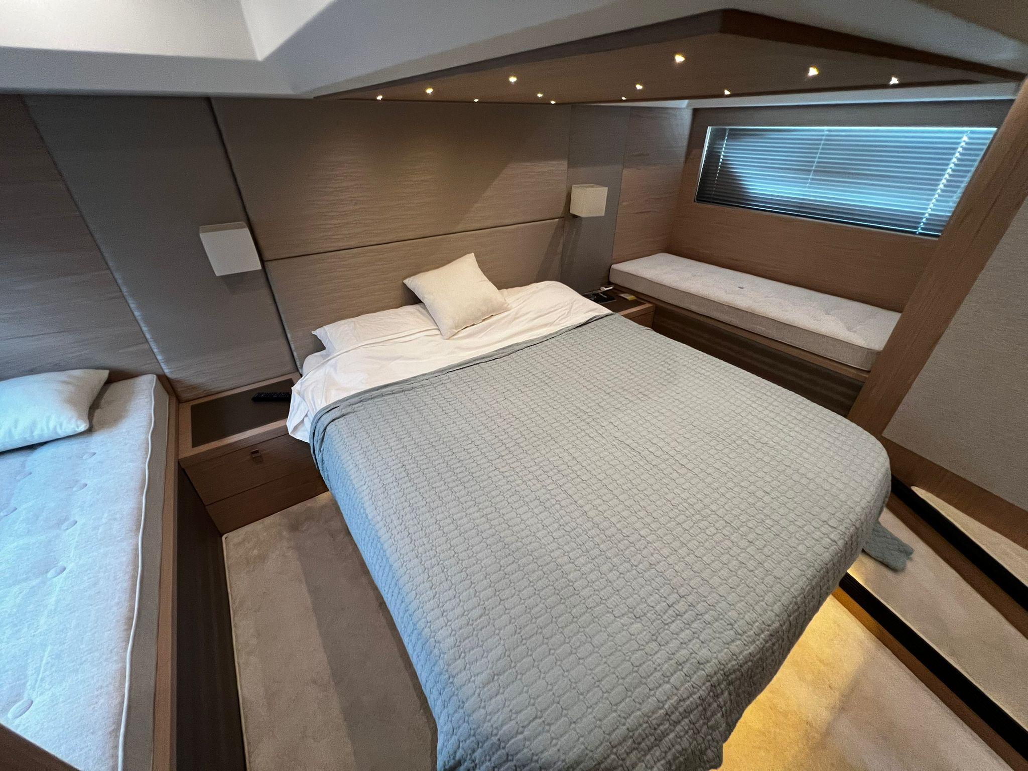 Yacht Photos Pics