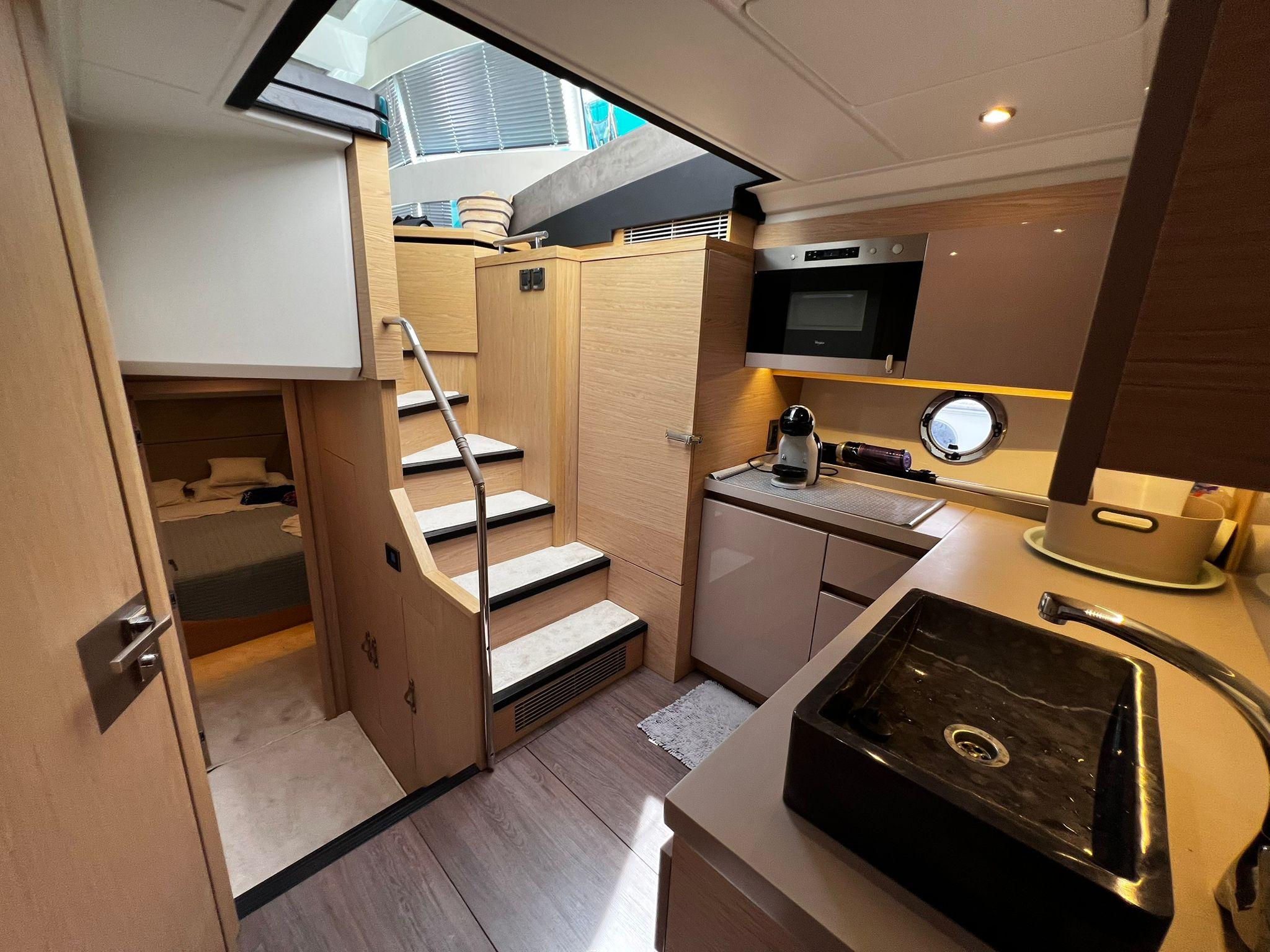 Yacht Photos Pics