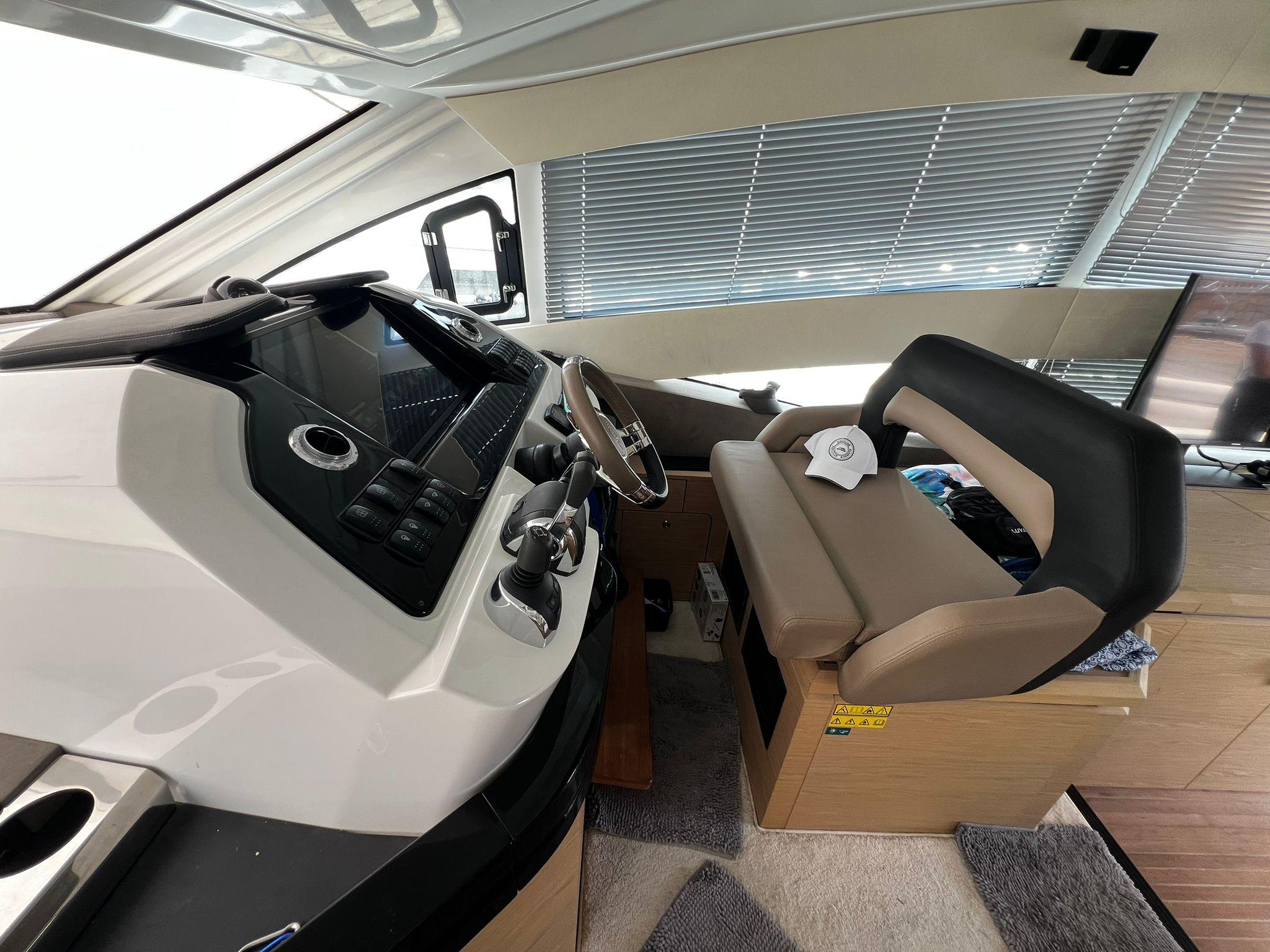 Yacht Photos Pics