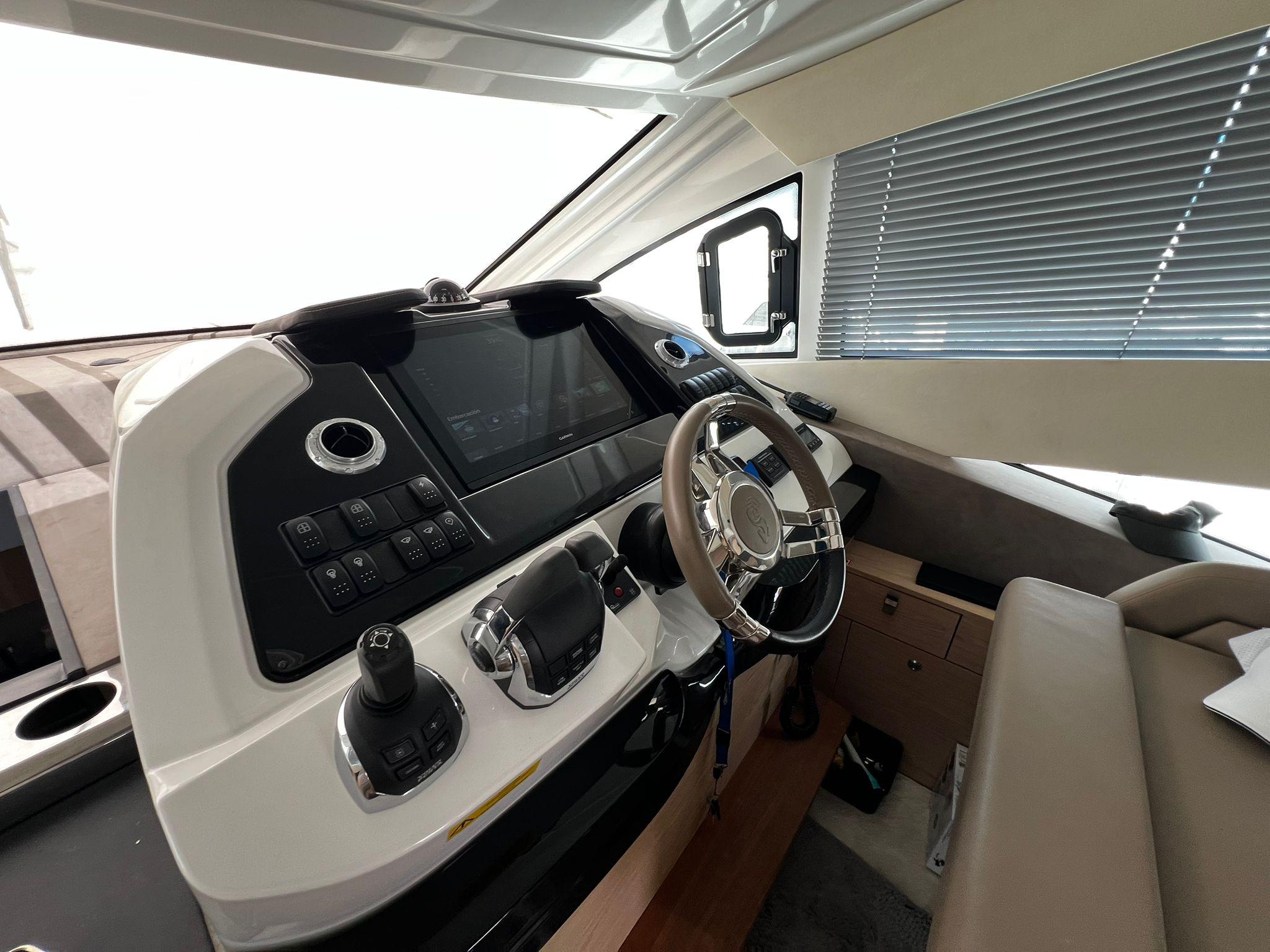 Yacht Photos Pics