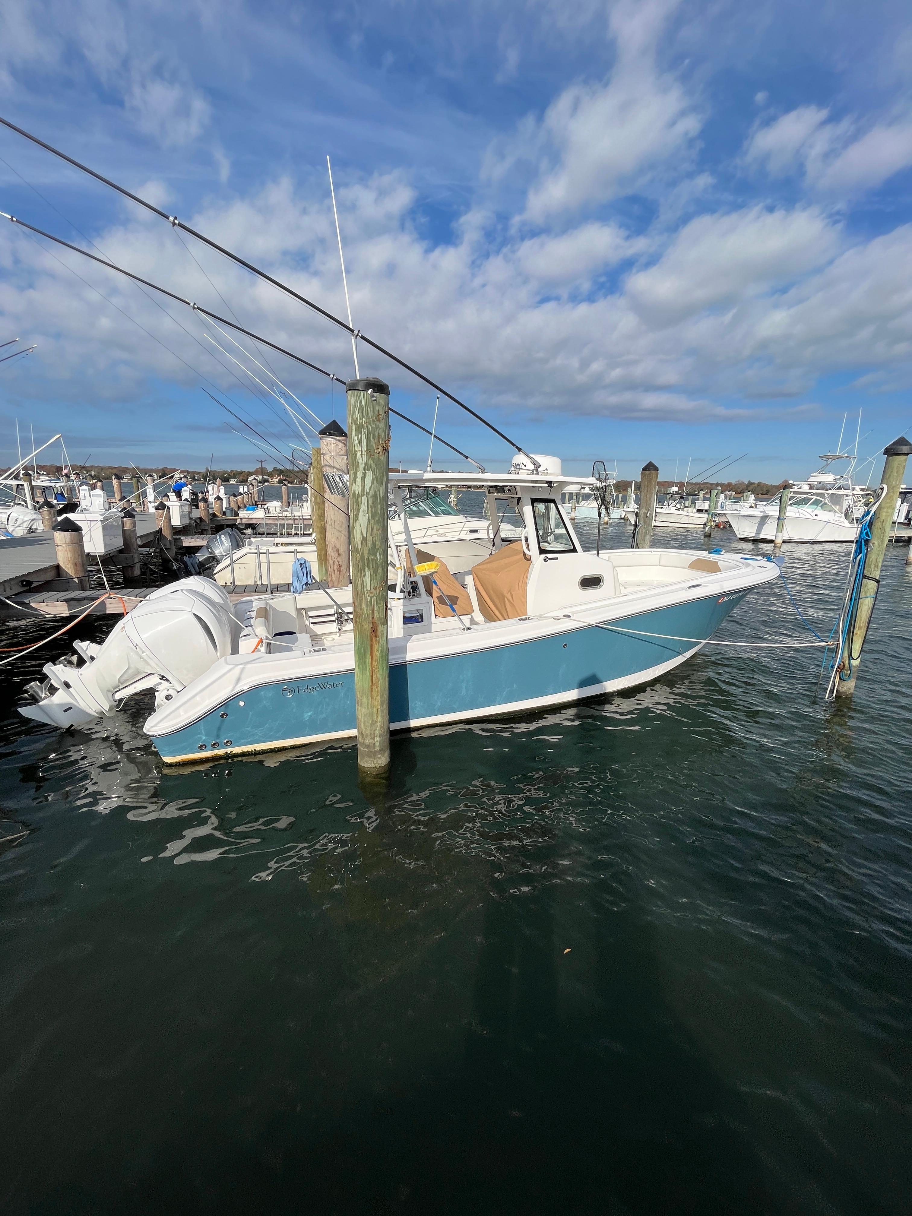 2022-edgewater-285cc-power-9705084-20250305083856630-1_XLARGE