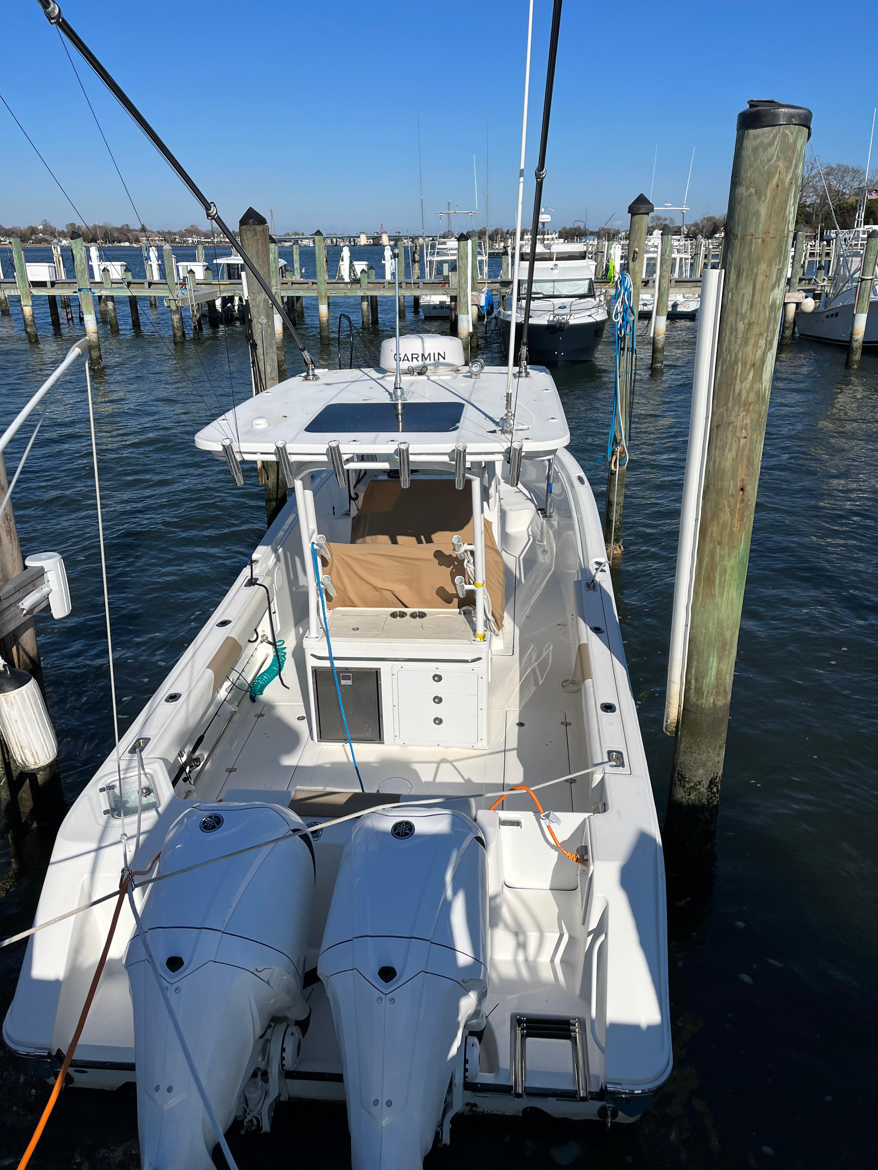 2022-edgewater-285cc-power-9705084-20250305084016484-1_XLARGE