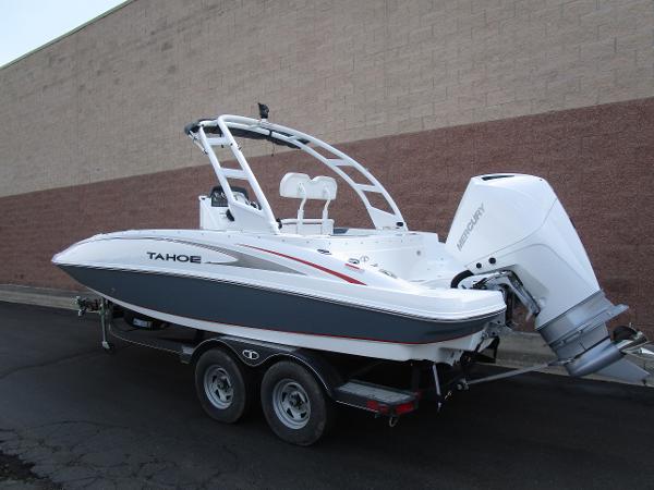 2021 Tahoe boat for sale, model of the boat is 2150 CC & Image # 3 of 26