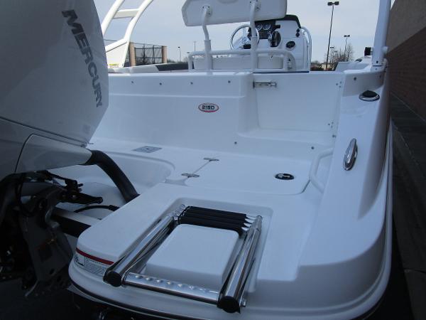 2021 Tahoe boat for sale, model of the boat is 2150 CC & Image # 5 of 26