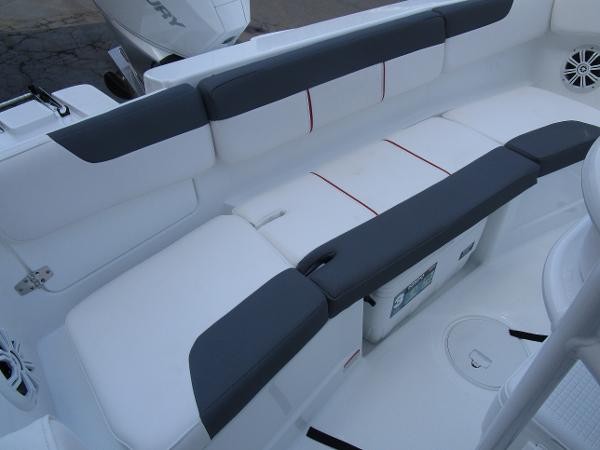 2021 Tahoe boat for sale, model of the boat is 2150 CC & Image # 10 of 26
