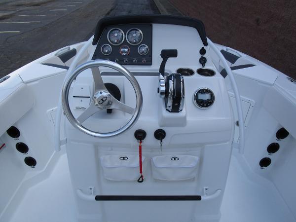 2021 Tahoe boat for sale, model of the boat is 2150 CC & Image # 14 of 26