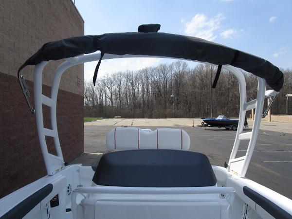 2021 Tahoe boat for sale, model of the boat is 2150 CC & Image # 23 of 26
