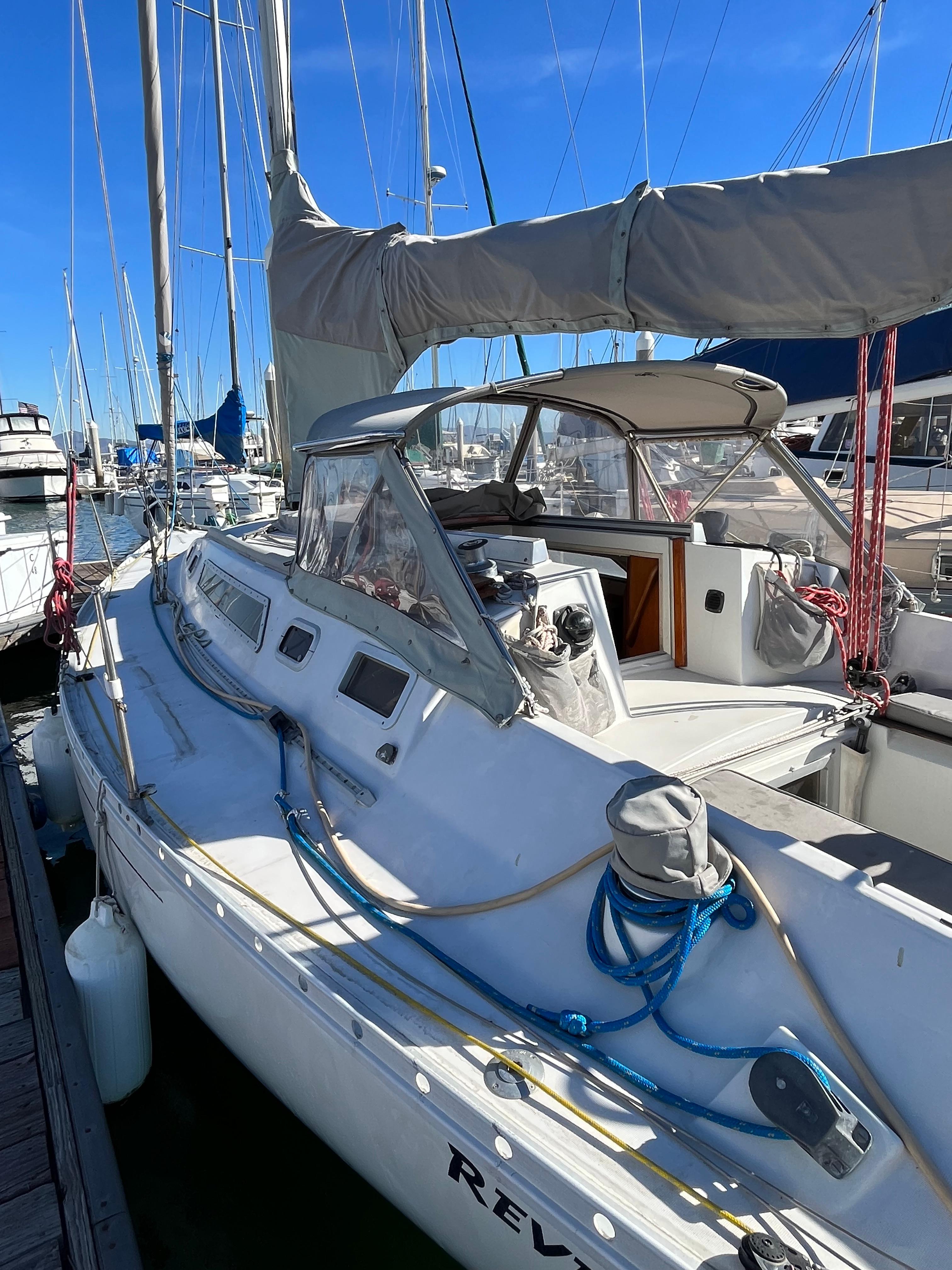 Image [3] of 1988 Beneteau 345 First