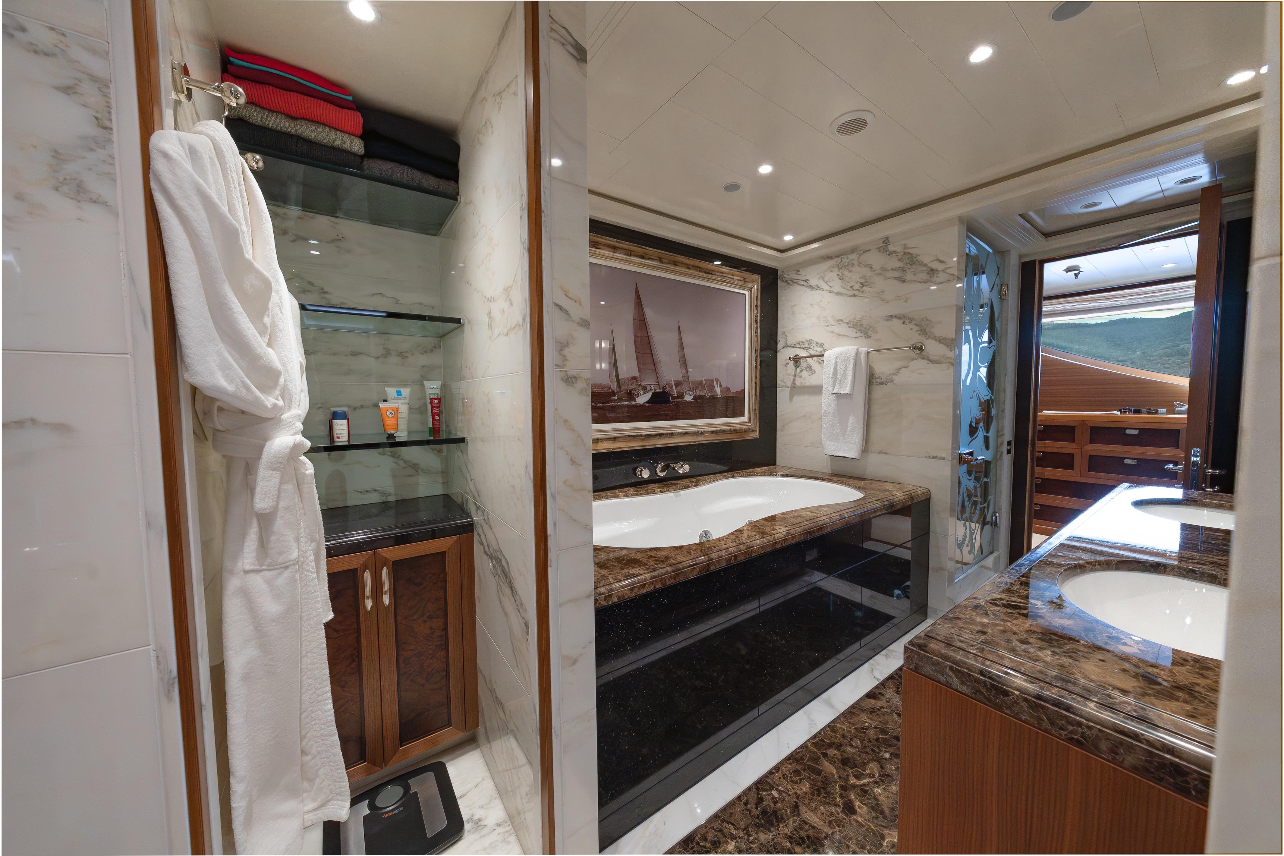 Timmerman Expedition Tri-Deck