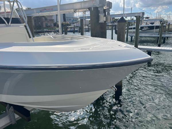24' Hydra-Sports, Listing Number 100914841, - Photo No. 3