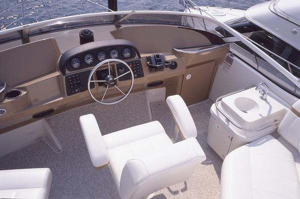 2004 Carver 366 Motor Yacht