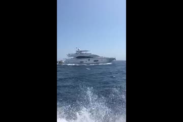Sunseeker 88 Yacht video