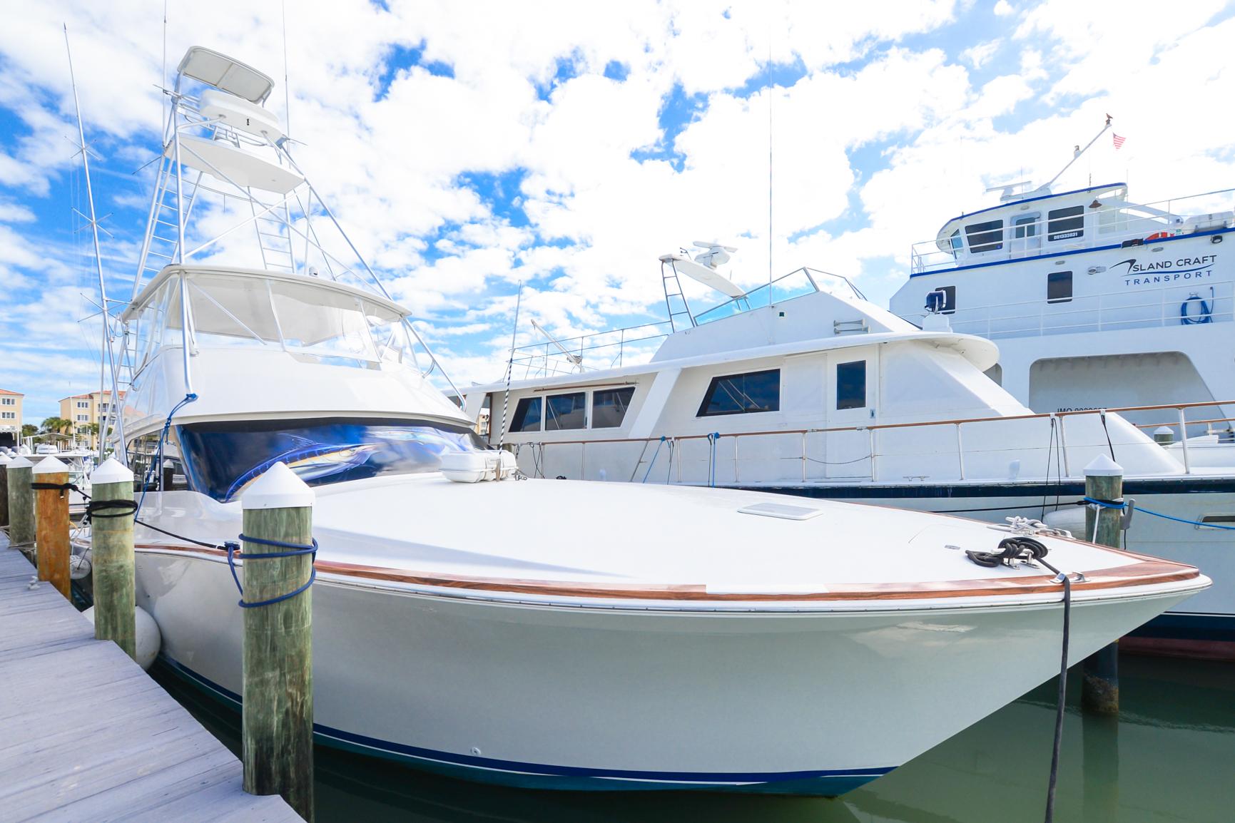 1999 Viking 55 Convertible