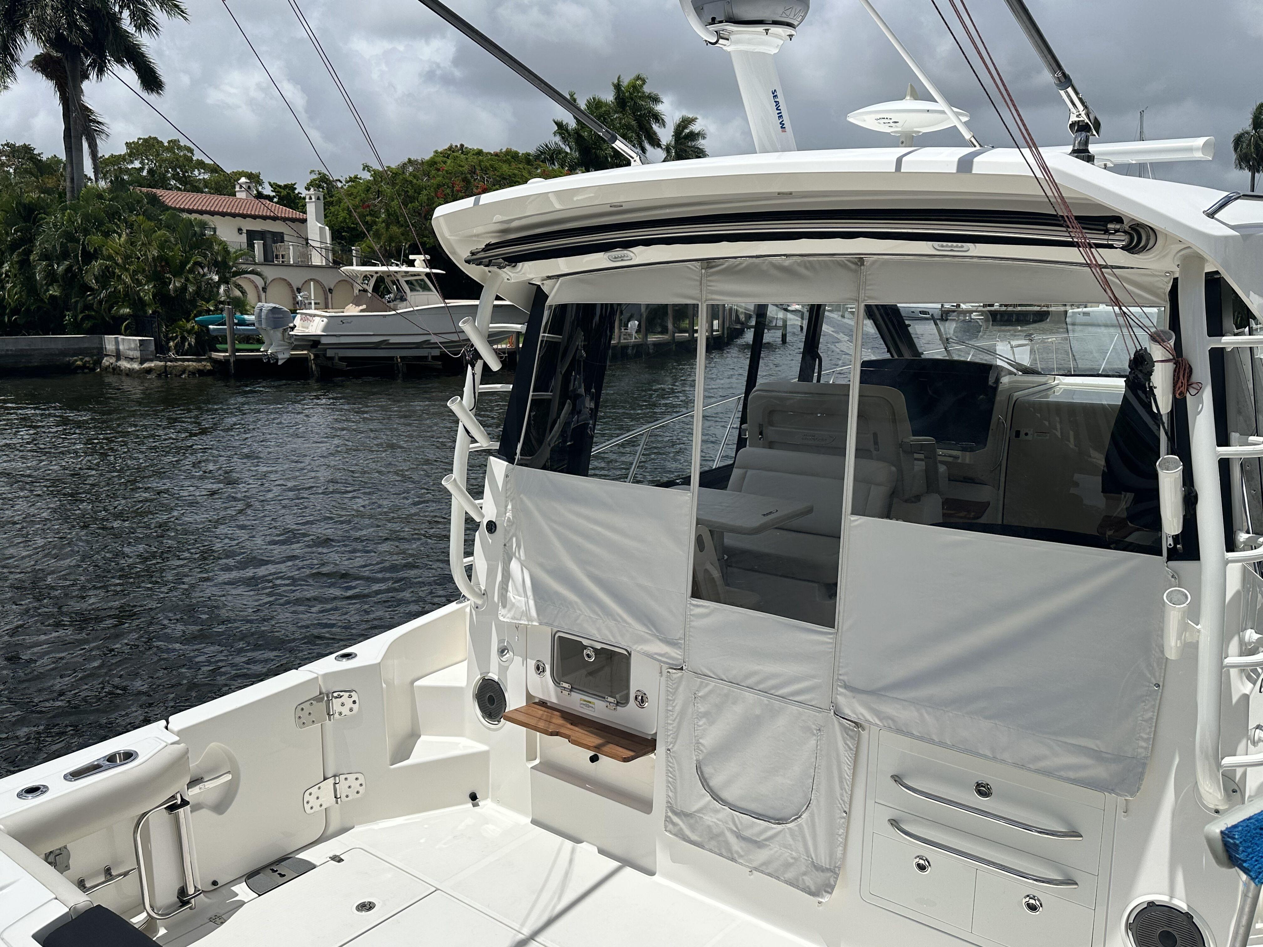 2022-boston-whaler-405-conquest-power-9835113-20250612144122981-1_XLARGE