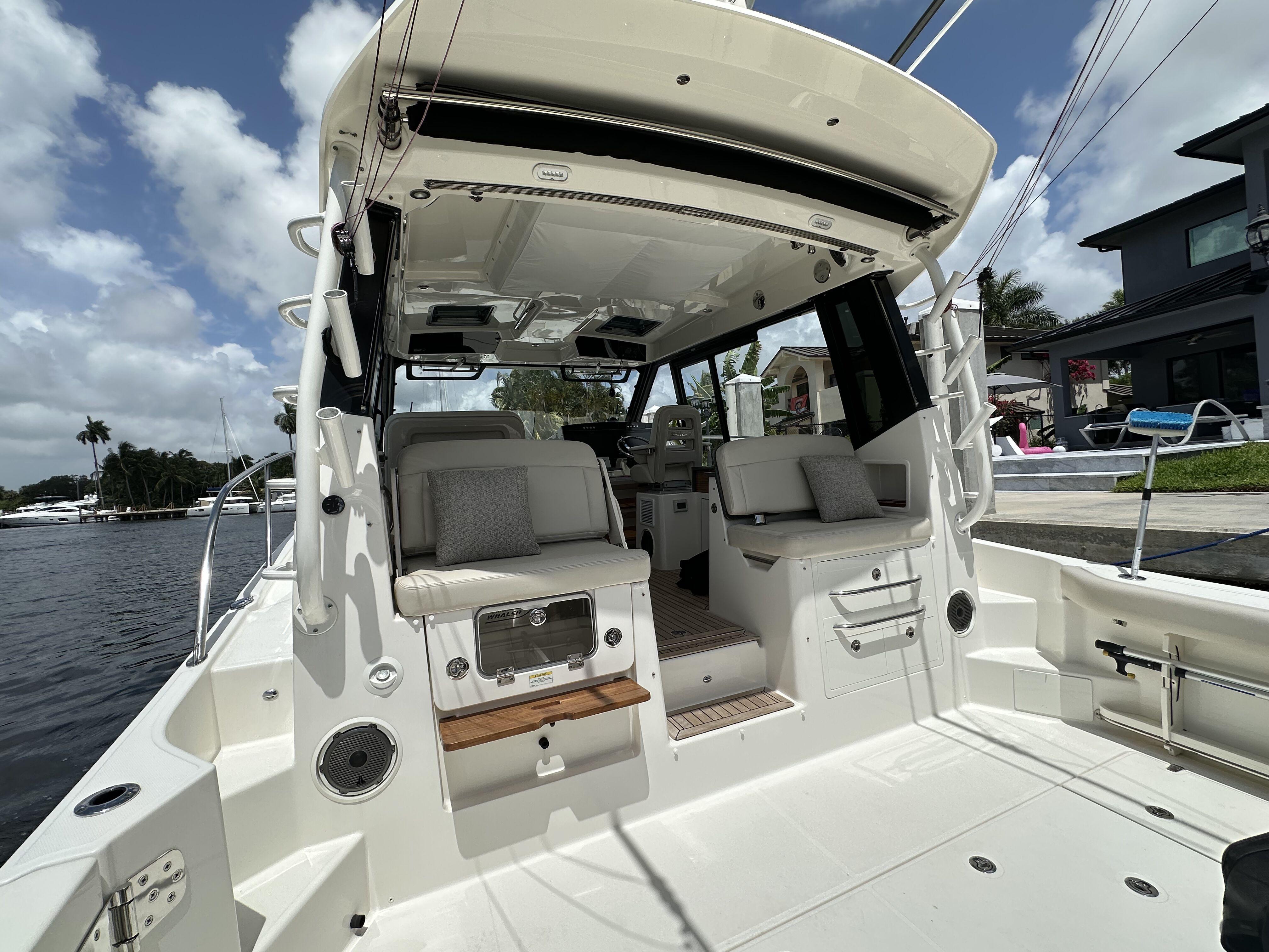 2022-boston-whaler-405-conquest-power-9835113-20250612144126115-1_XLARGE