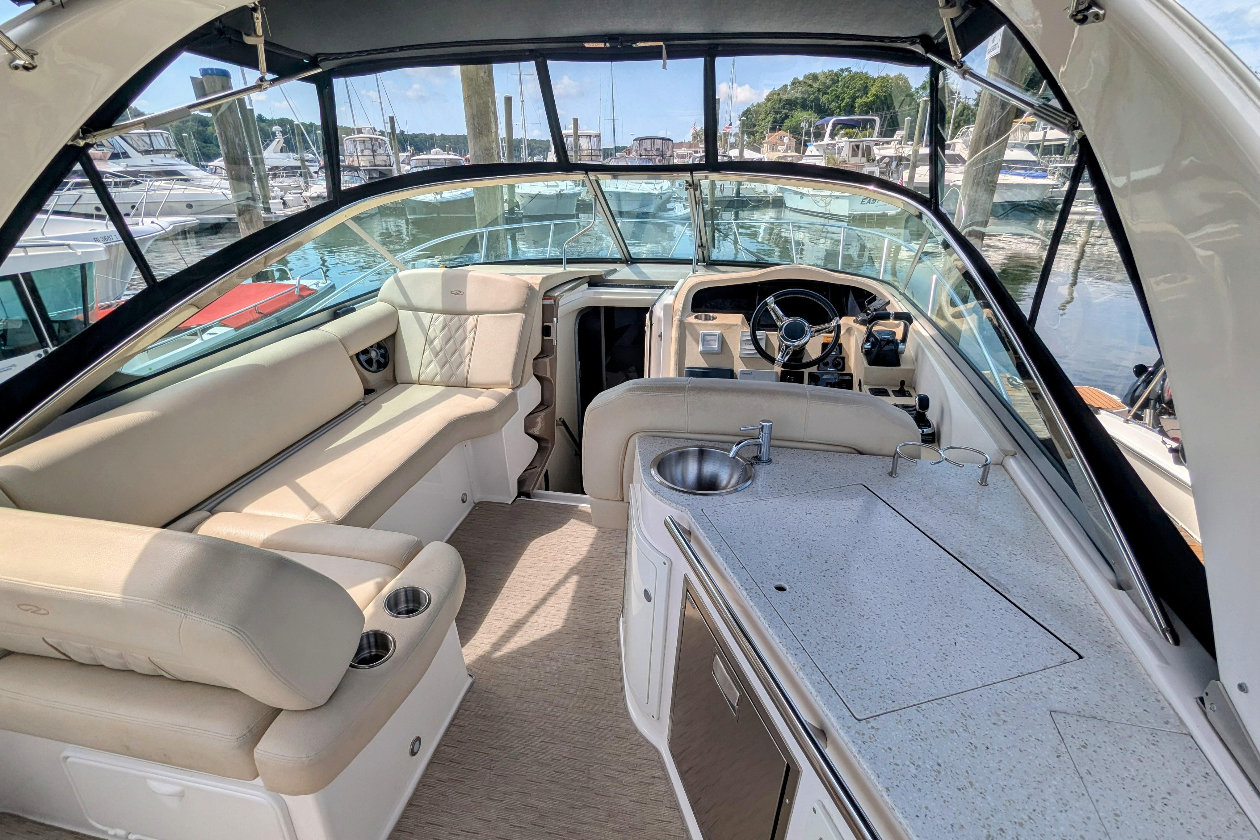 2018 Regal 33 XO-8