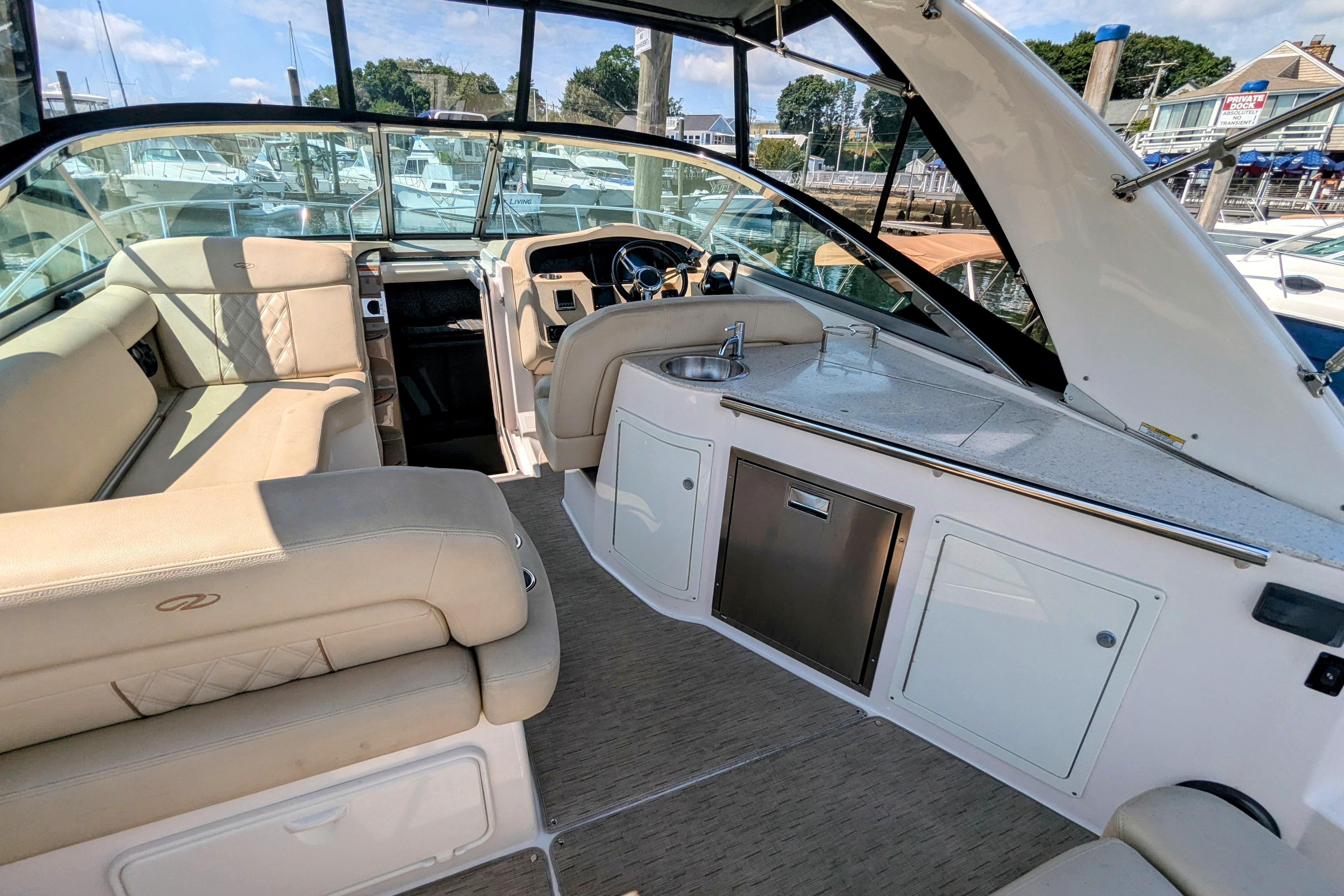 2018 Regal 33 XO-13