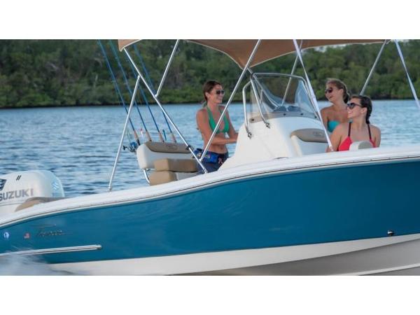 2021 Pioneer boat for sale, model of the boat is ISLANDER 202 & Image # 4 of 5