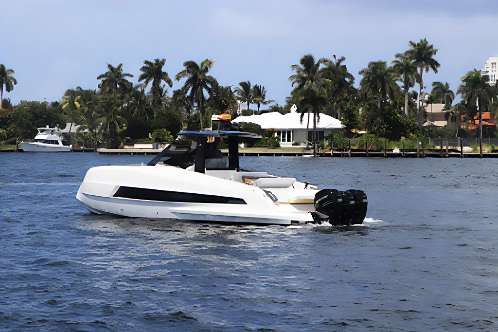 2023 Astondoa | 377 Coupe Outboard