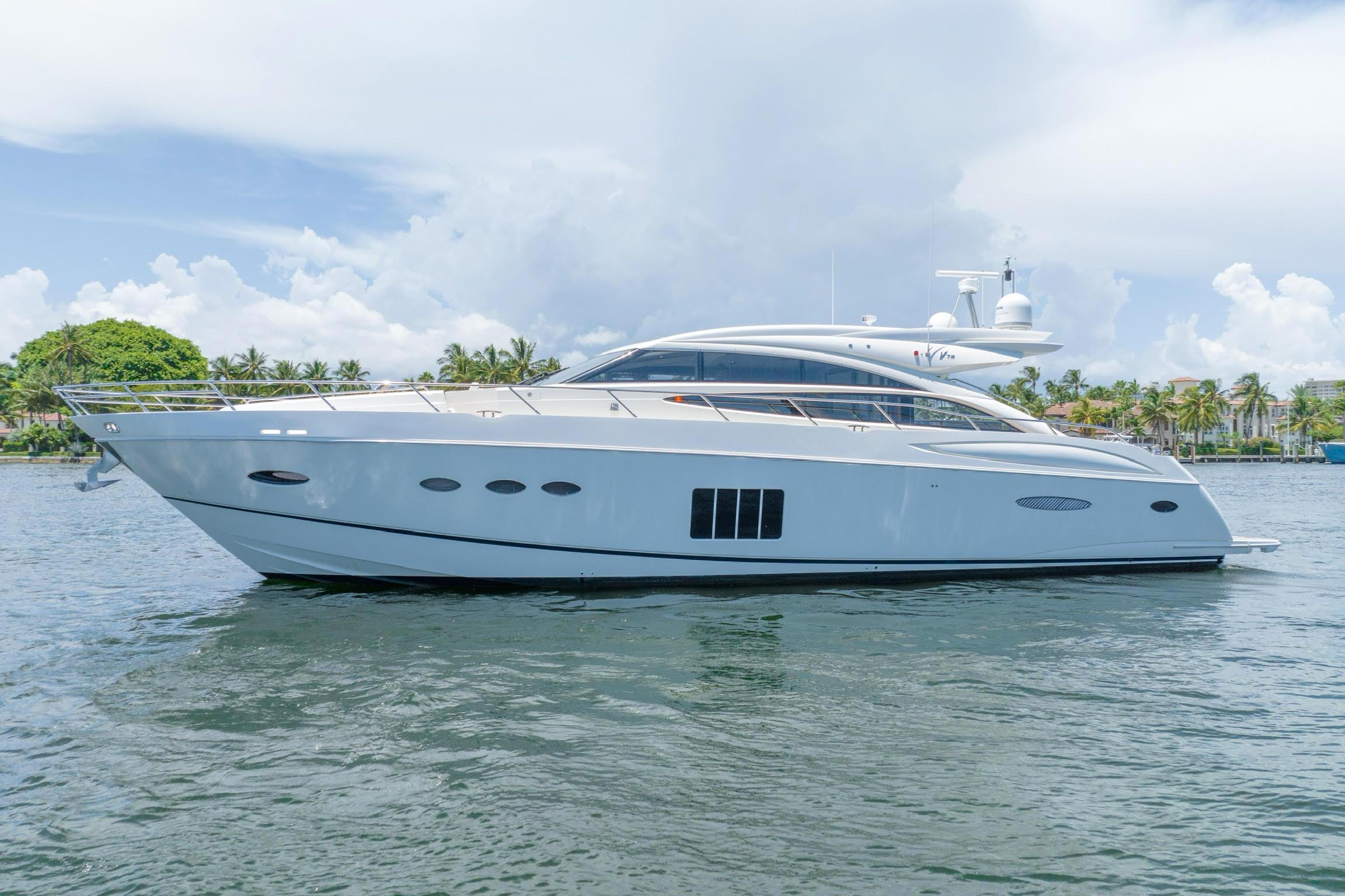 2013 PRINCESS 72 72 Motor Yacht