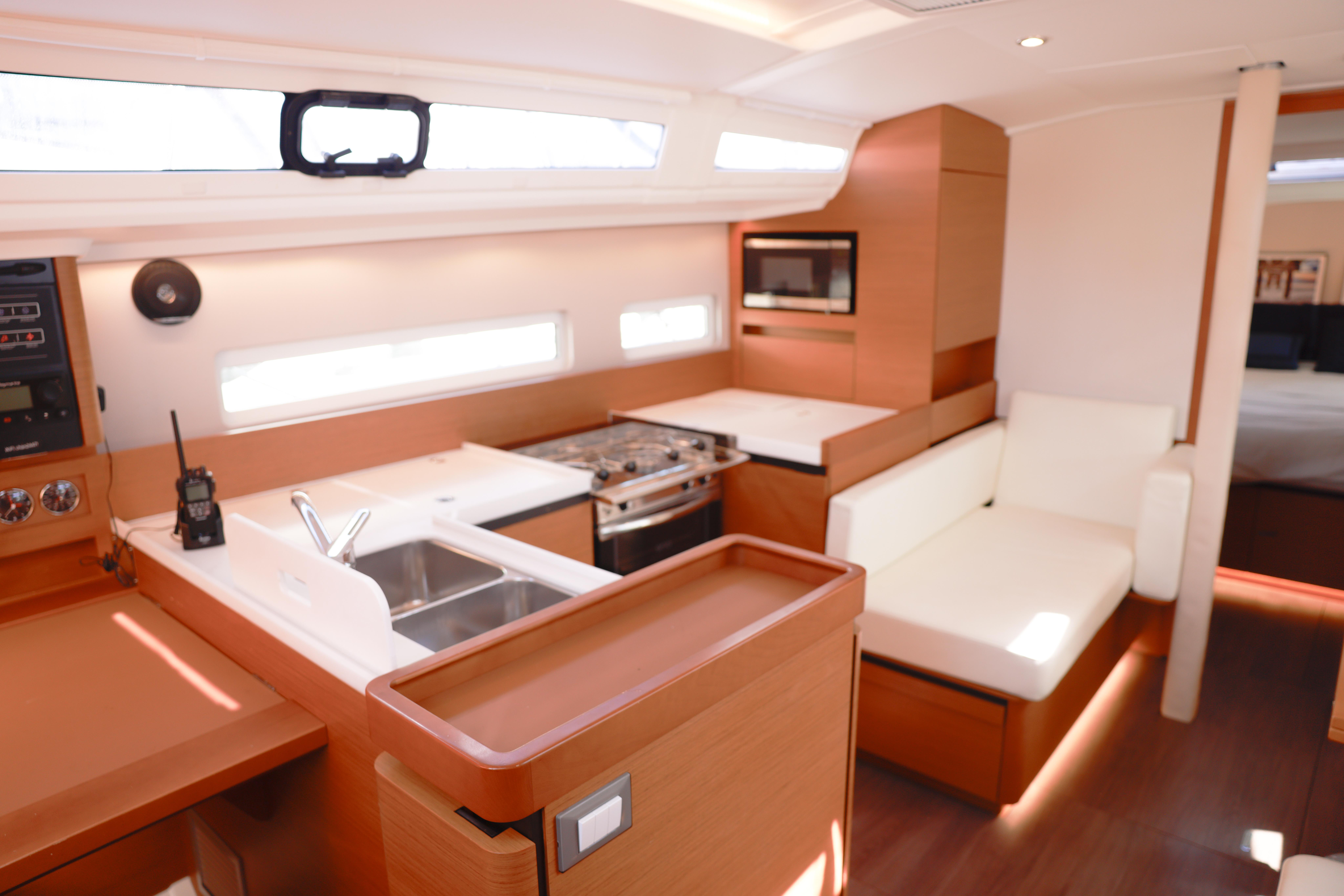Jeanneau-Sun Odyssey 410 2022-Espiritu Milagro FL-US-Galley-9545125 | Thumbnail