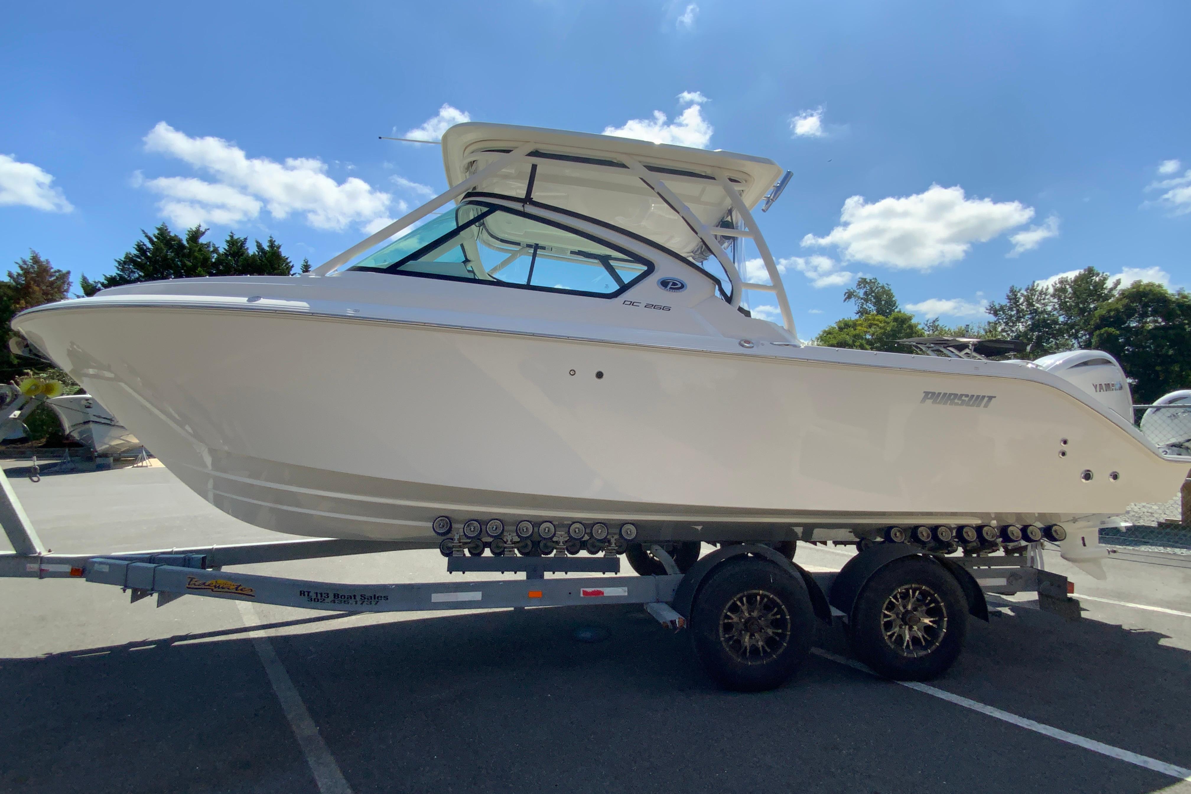 2026 Pursuit DC 266 Dual Console-7