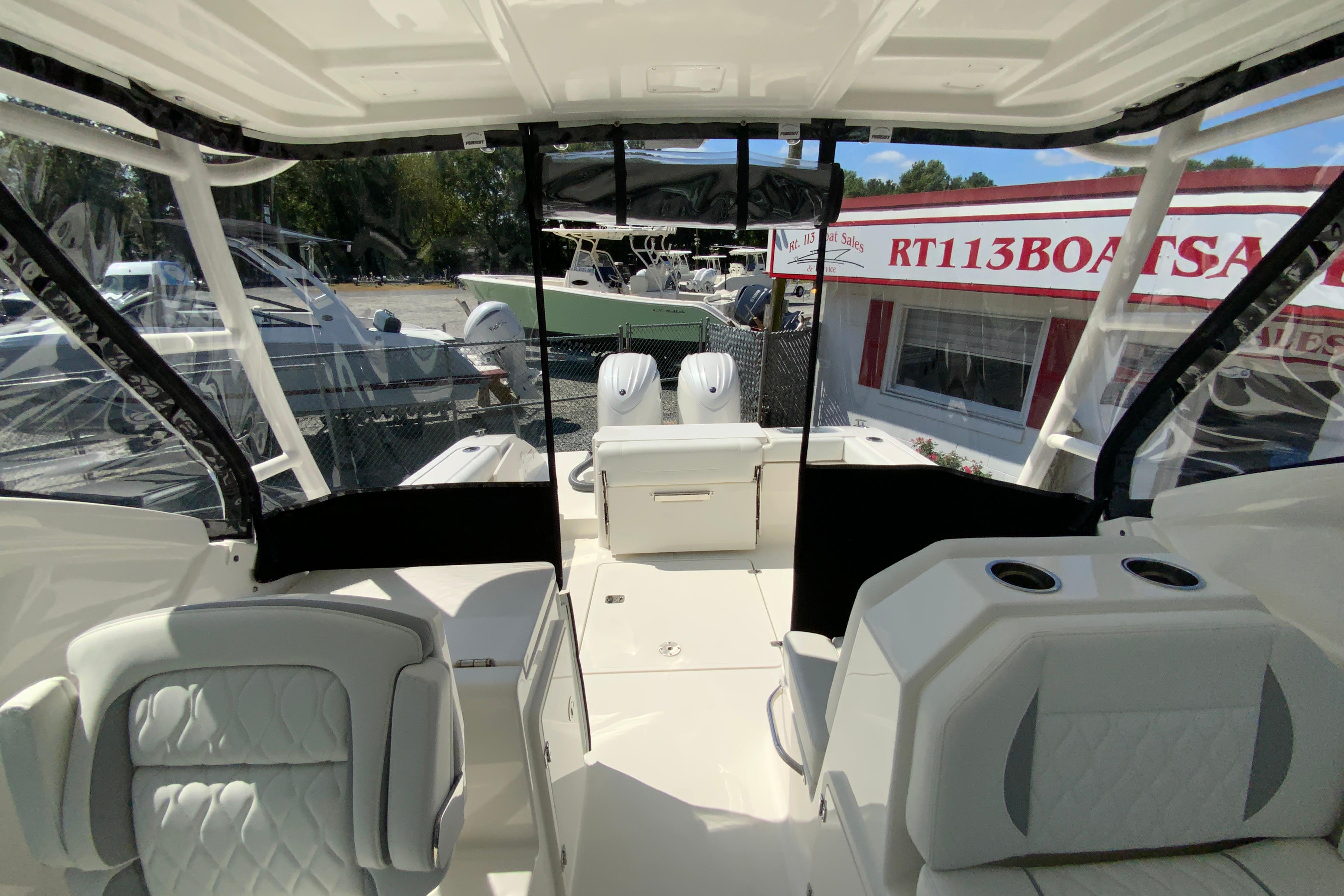 2026 Pursuit DC 266 Dual Console-15
