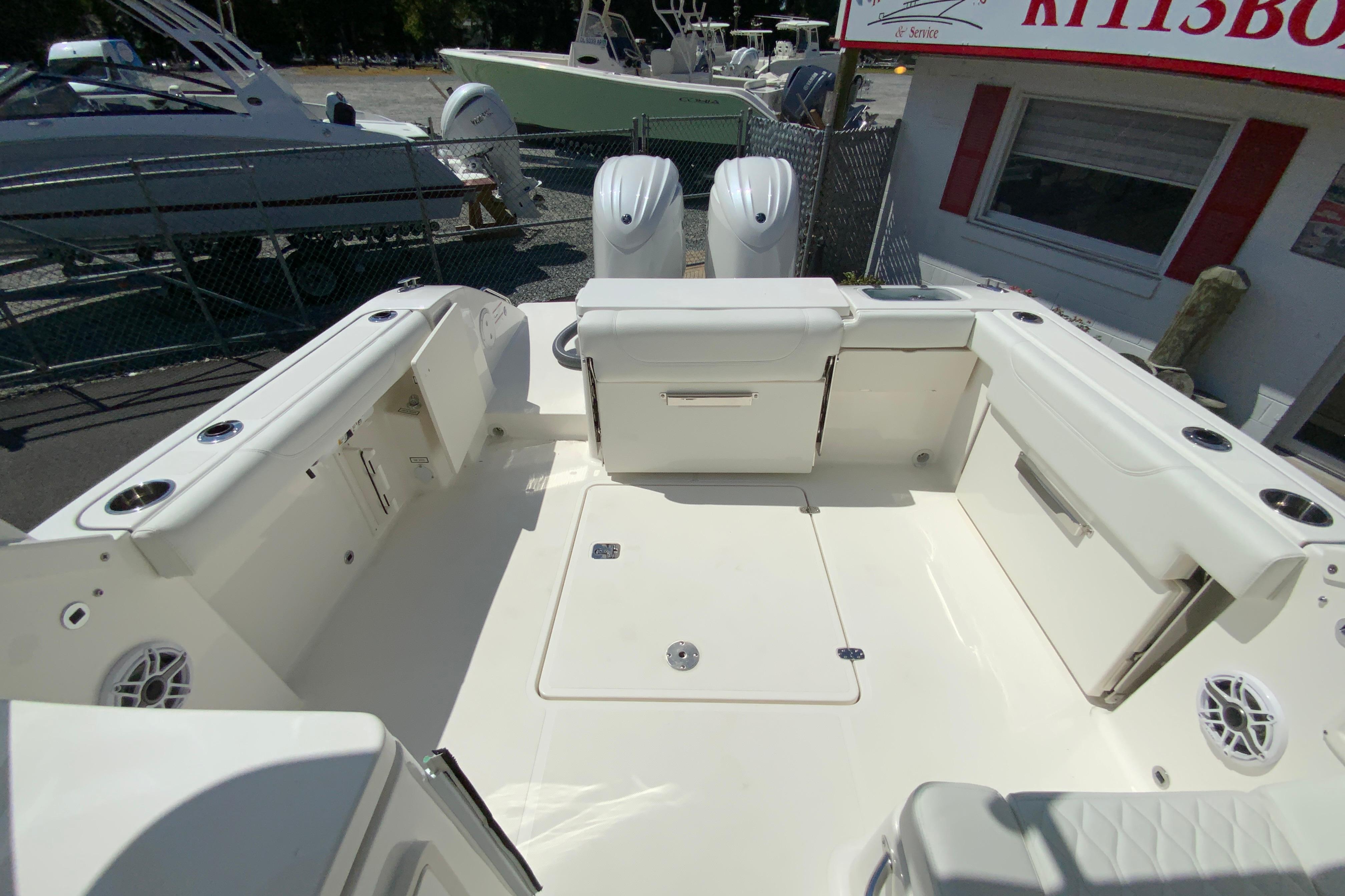 2026 Pursuit DC 266 Dual Console-22