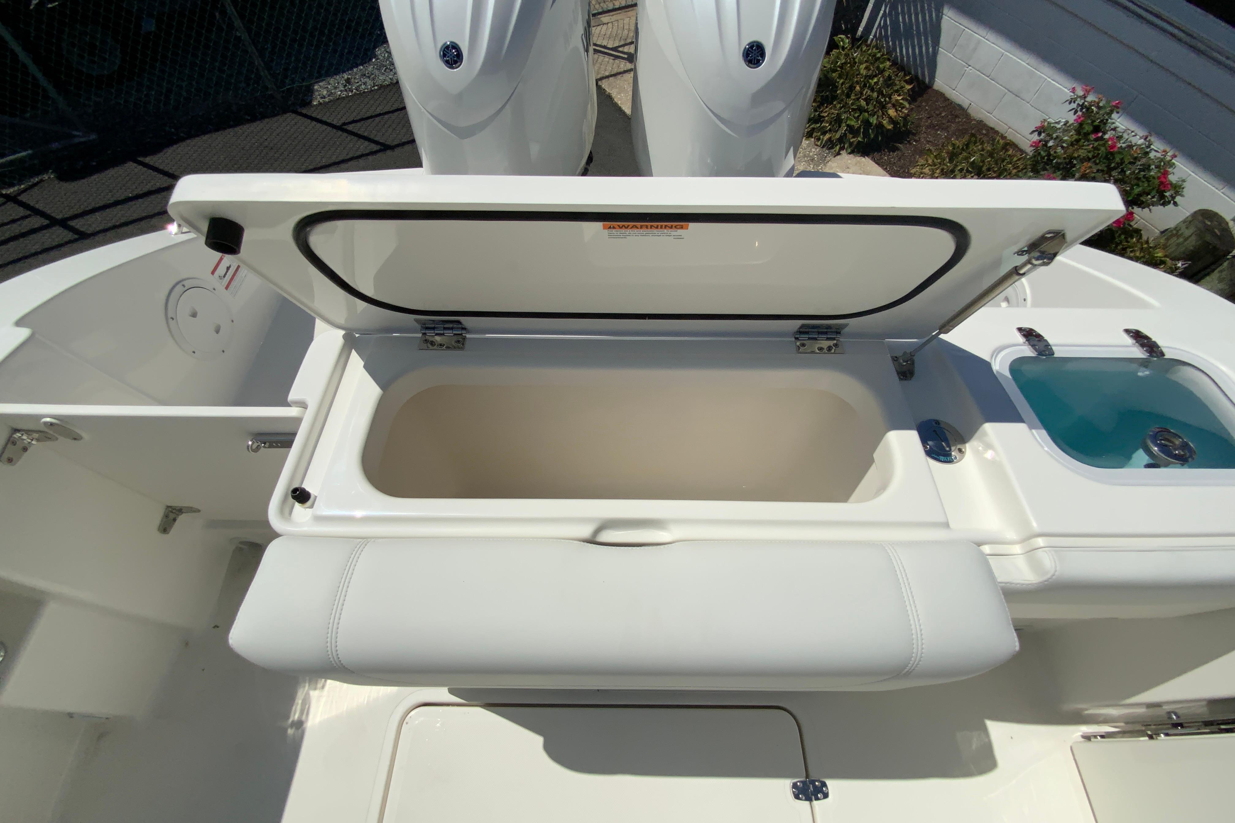 2026 Pursuit DC 266 Dual Console-24