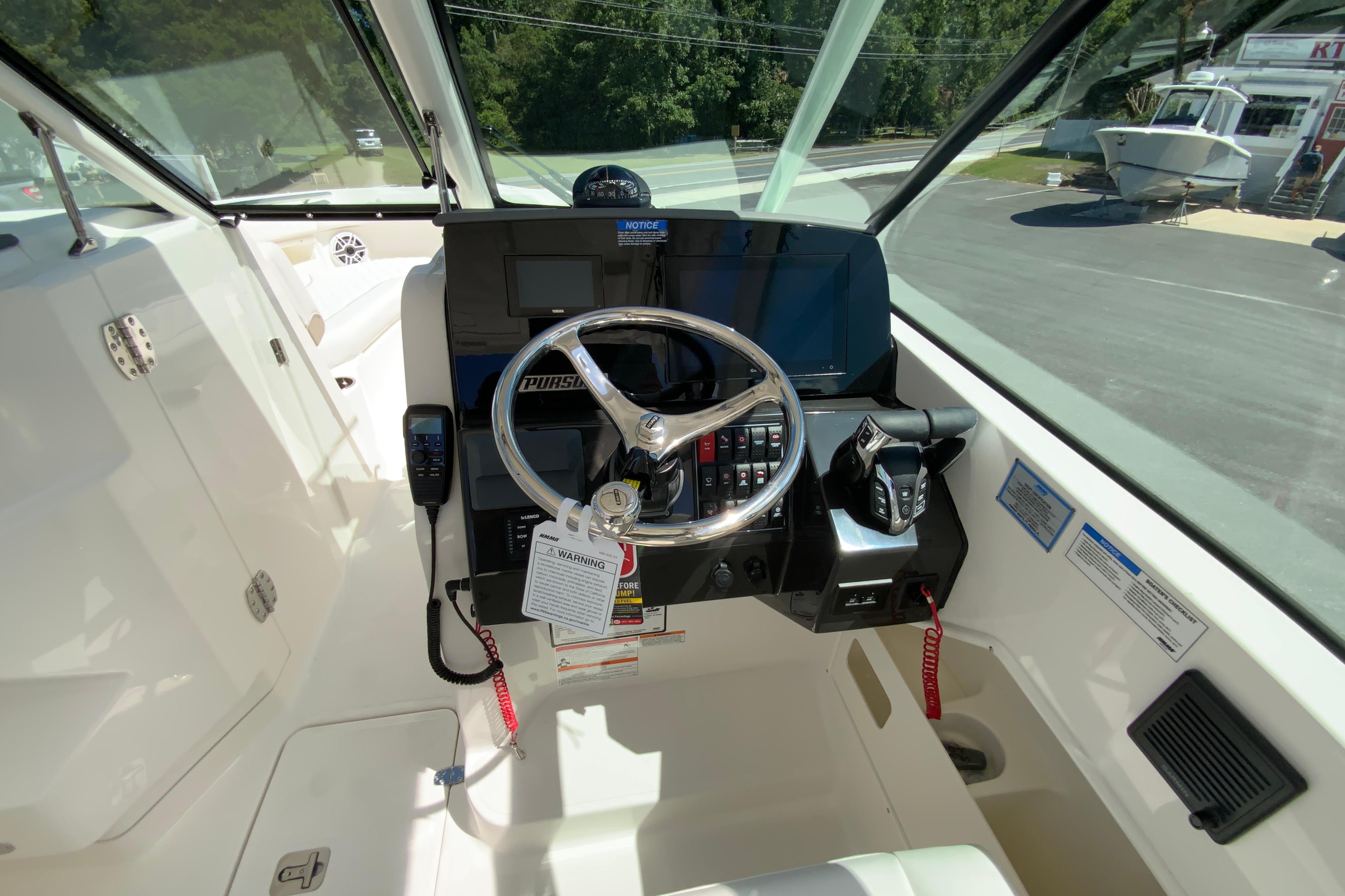 2026 Pursuit DC 266 Dual Console-28
