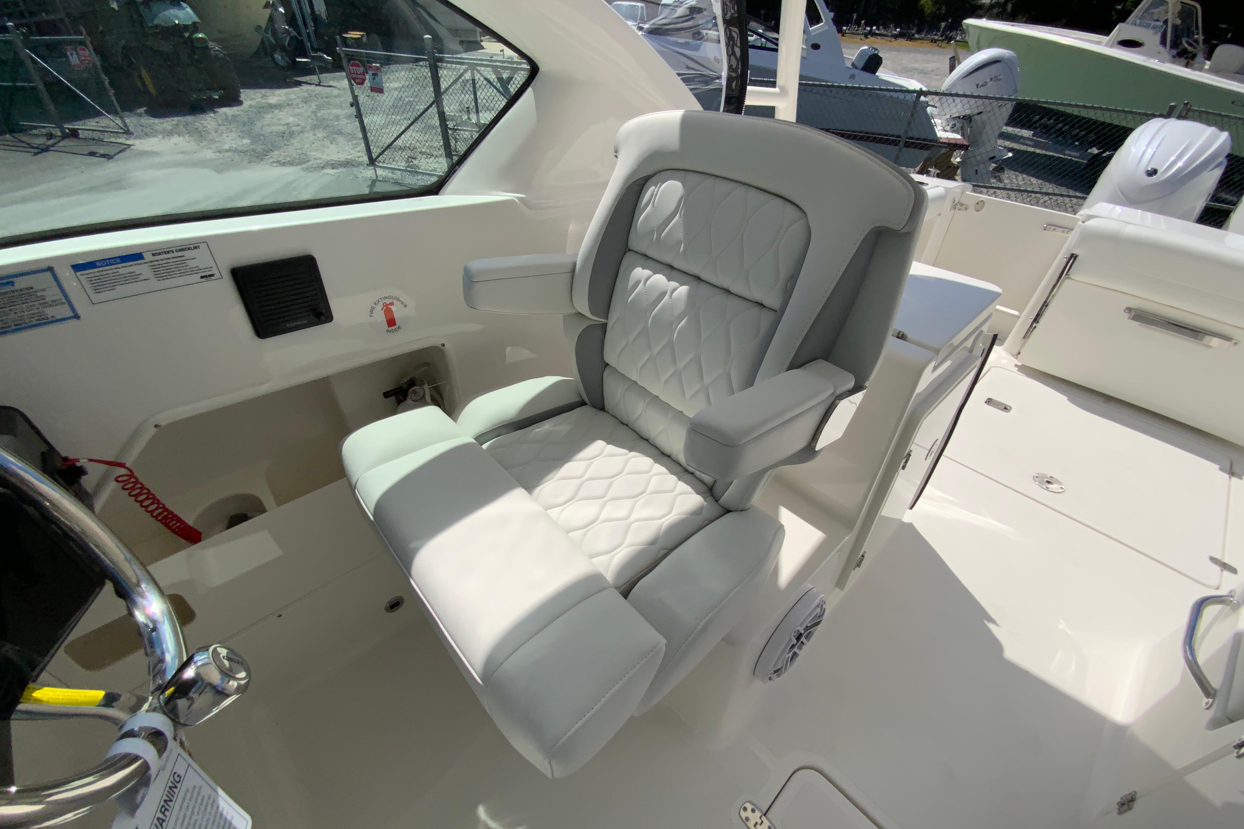 2026 Pursuit DC 266 Dual Console-30
