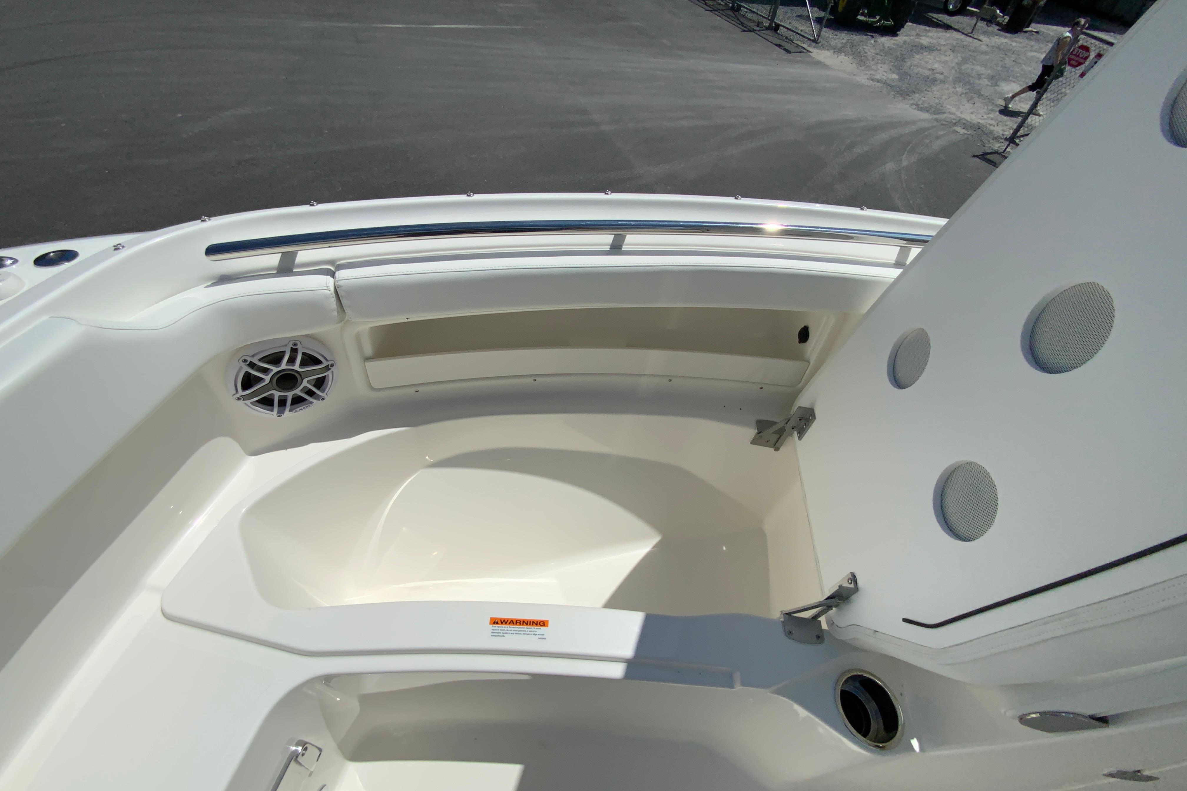 2026 Pursuit DC 266 Dual Console-38
