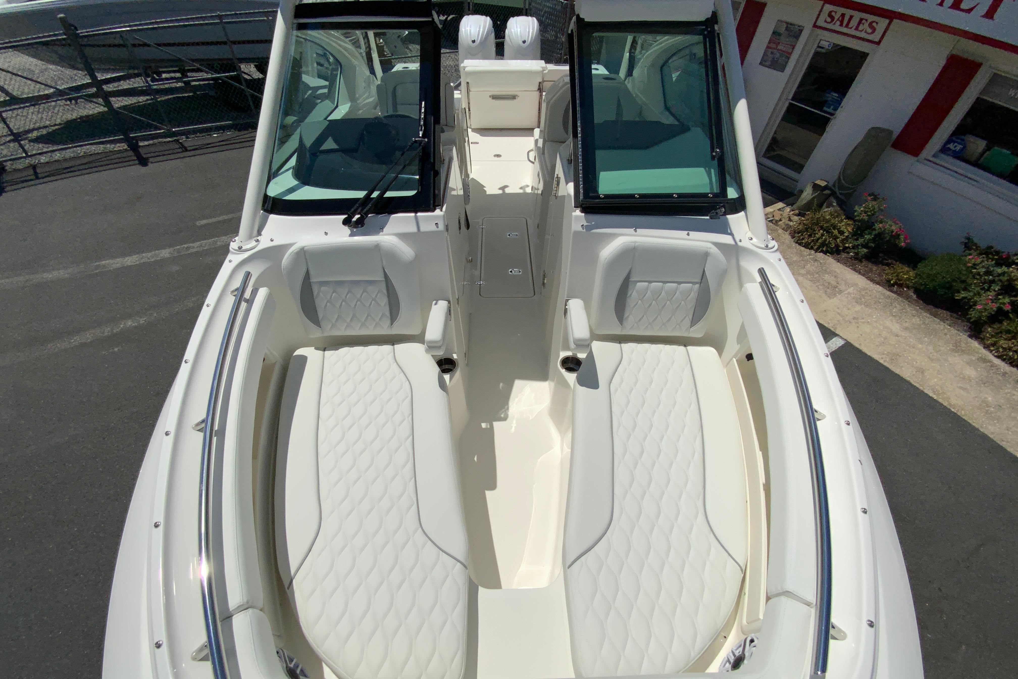 2026 Pursuit DC 266 Dual Console-39