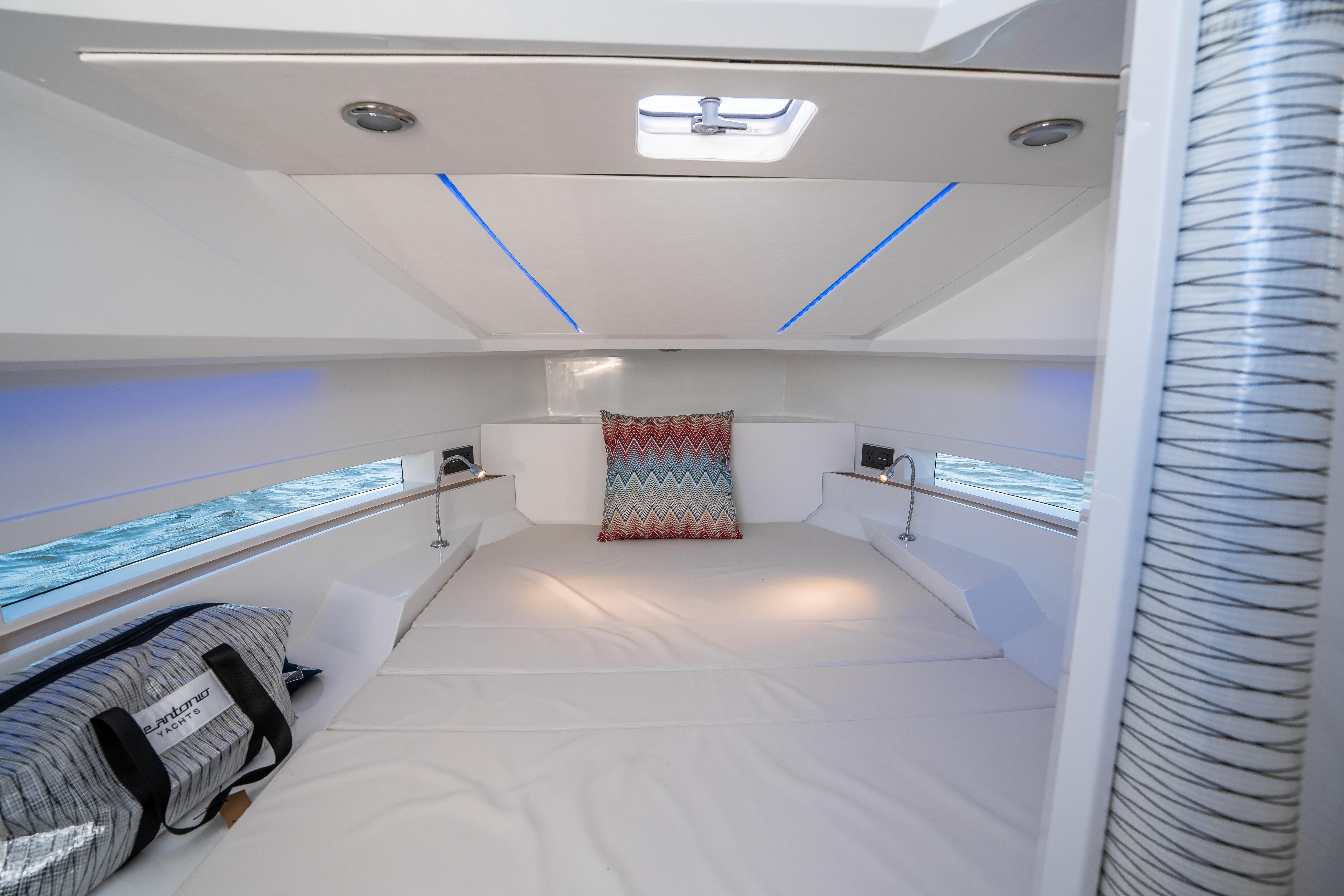 De Antonio Yachts-D32 OPEN 2025 -FL-US-9495127 | Thumbnail