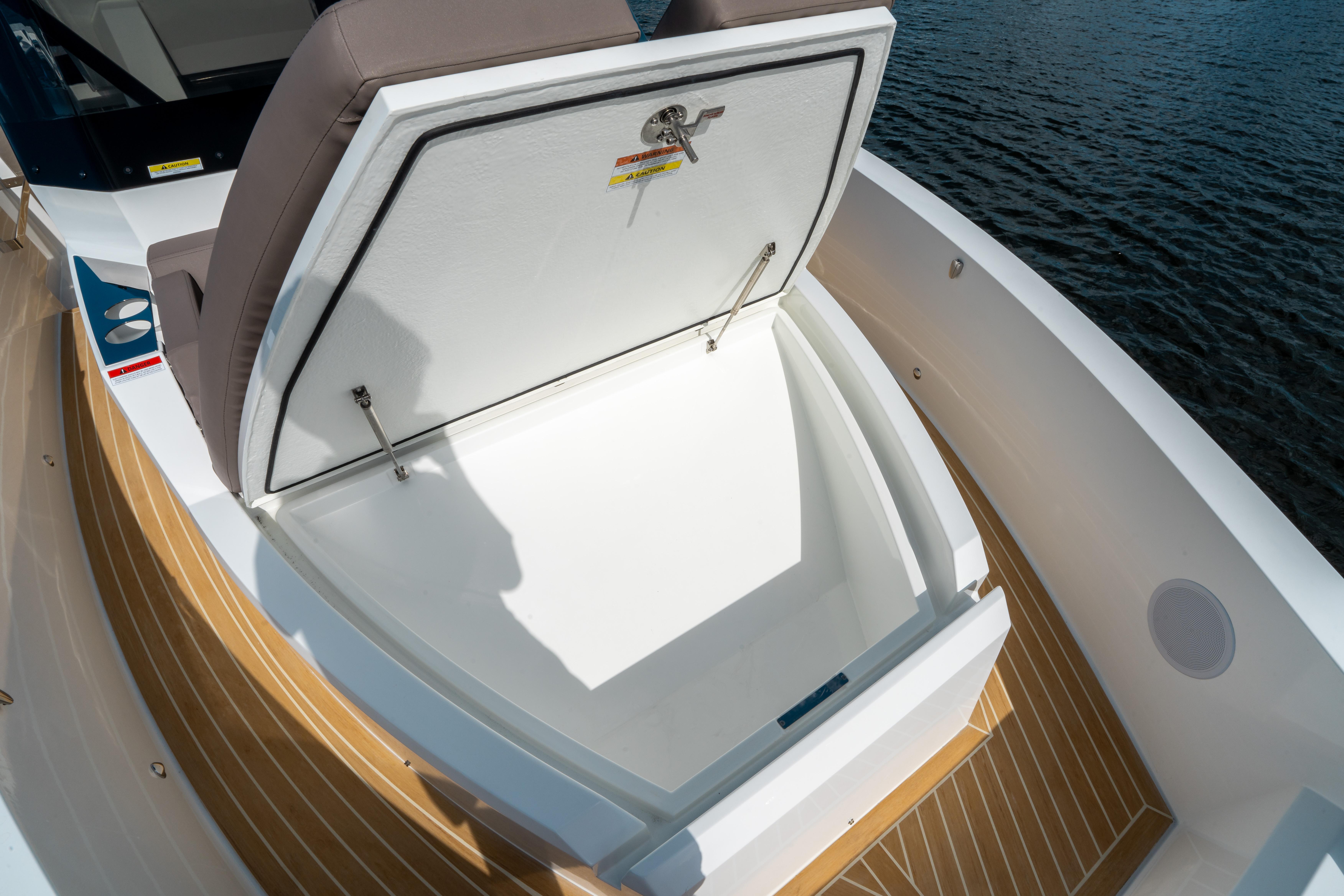 De Antonio Yachts-D32 OPEN 2025 -FL-US-9495127 | Thumbnail