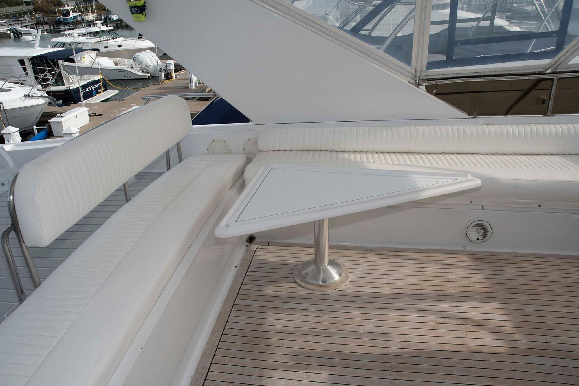 Flybridge Seating and Table