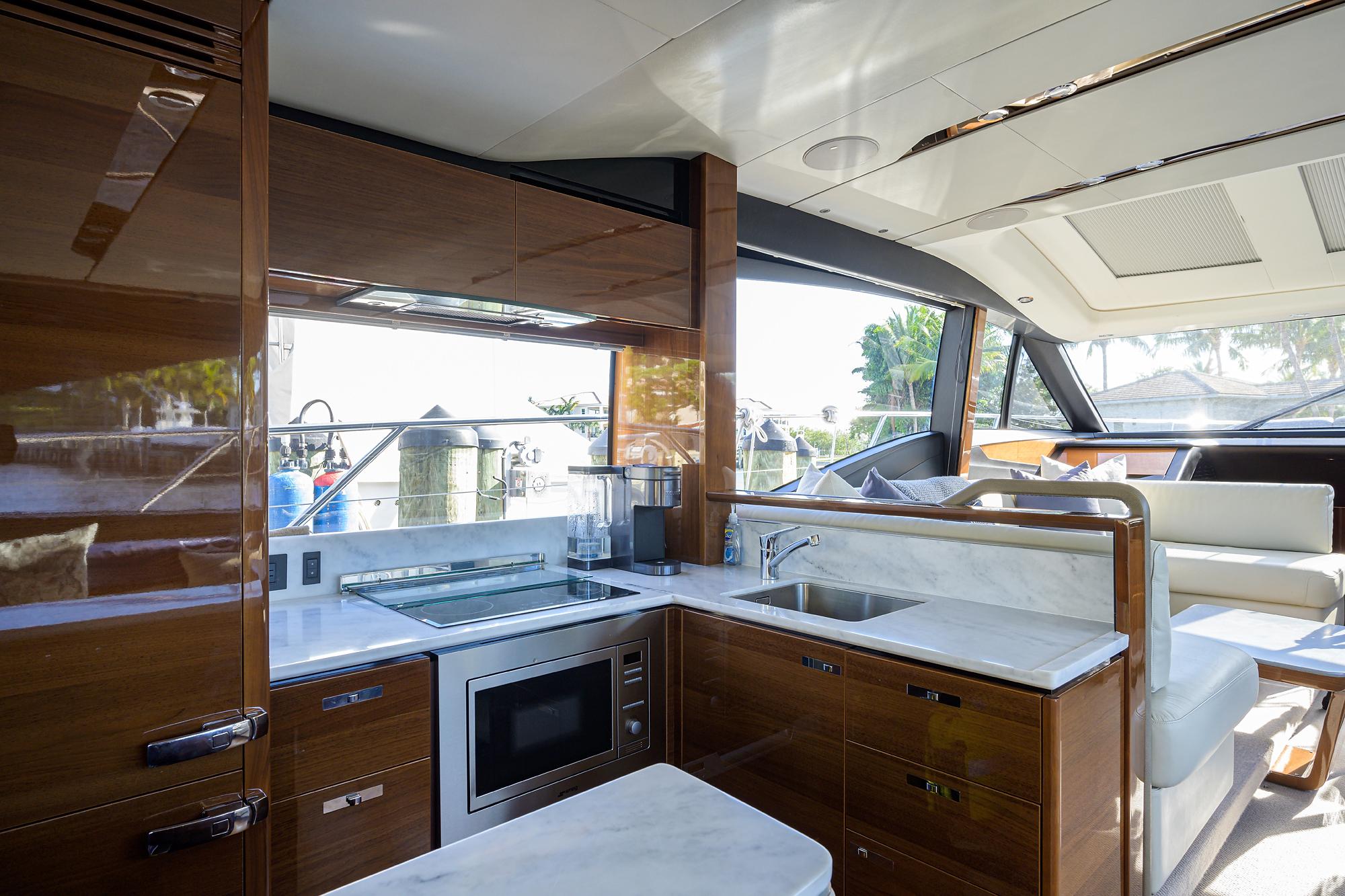 Princess 60 SB Mulligan - Galley