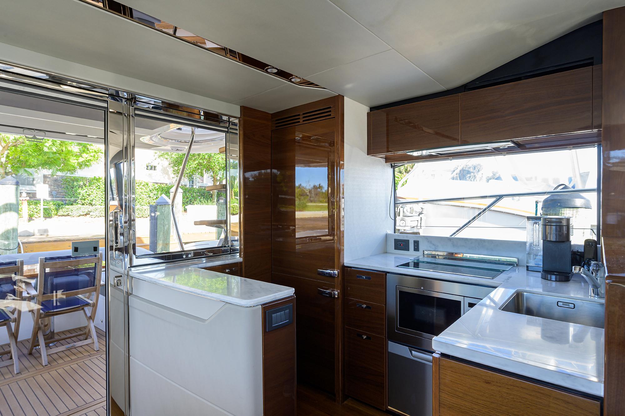 Princess 60 SB Mulligan - Galley