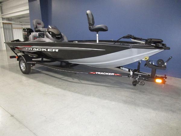 2022 Tracker Boats boat for sale, model of the boat is Pro Team 175 TXW® & Image # 2 of 44