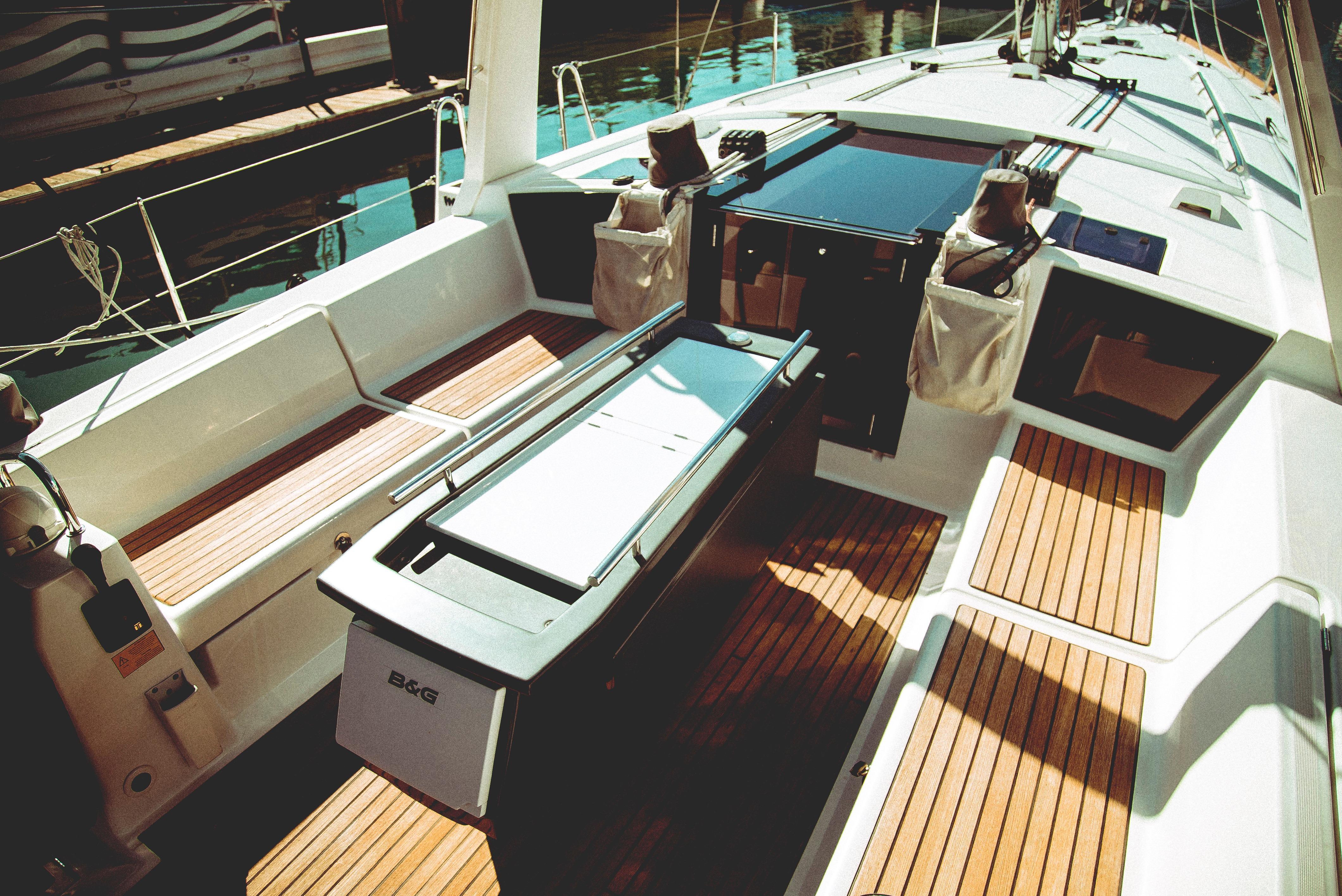 Yacht Photos Pics