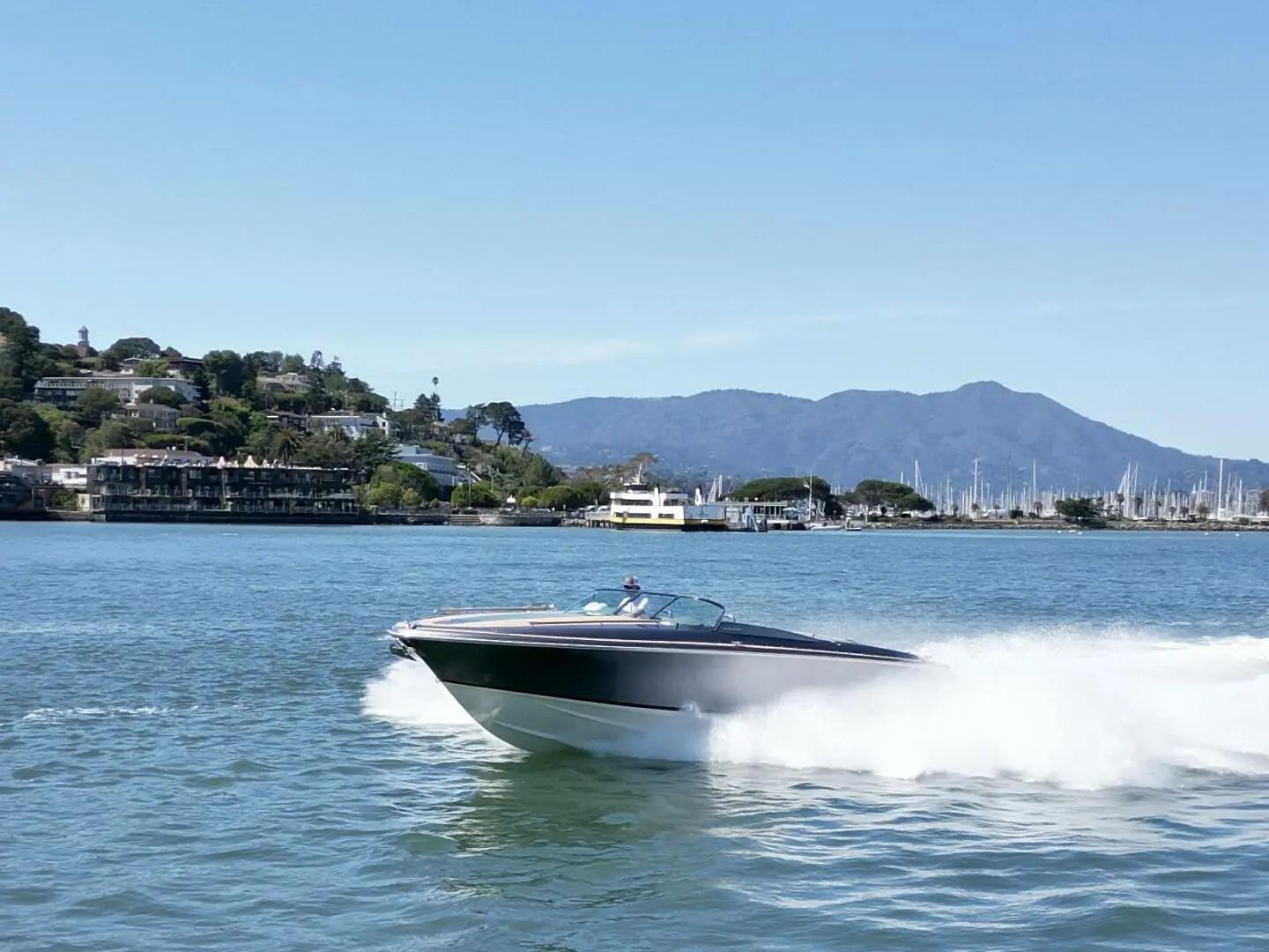 2021-Chris-Craft-Corsair-34