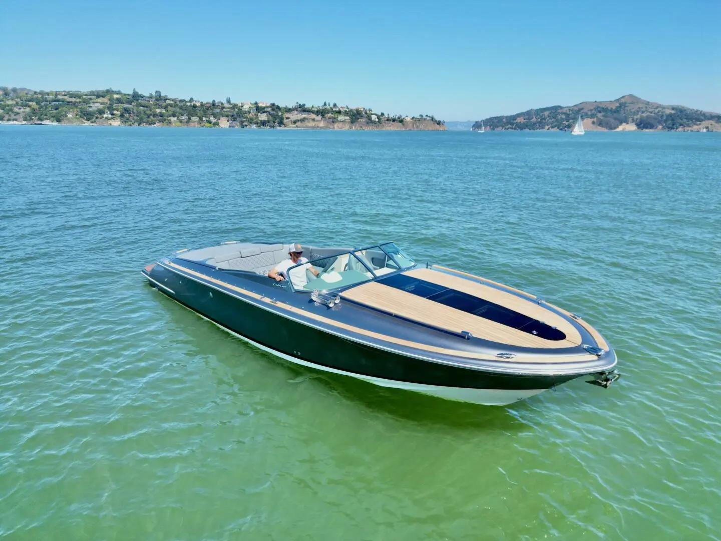 2021-Chris-Craft-Corsair-34