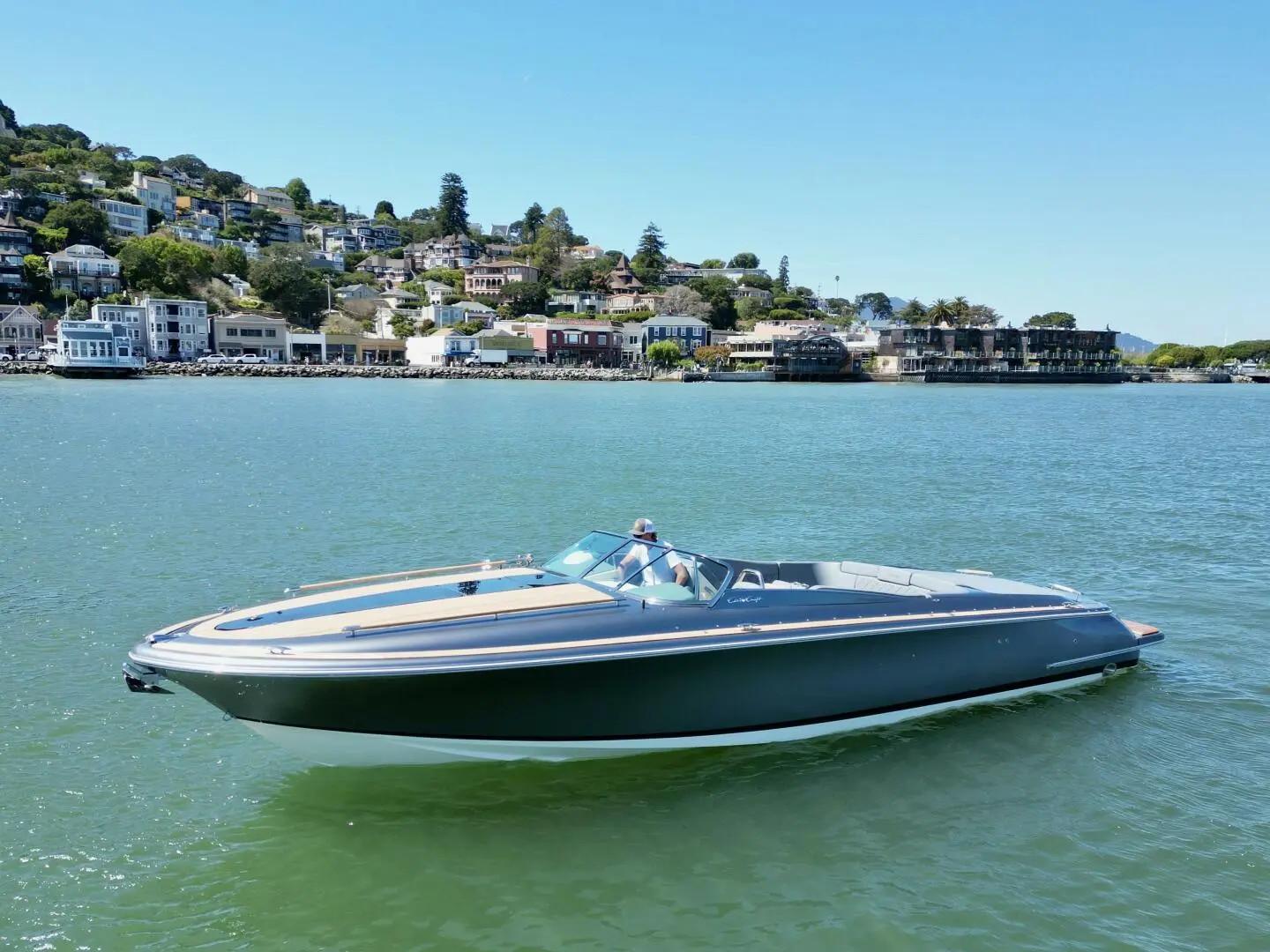 2021-Chris-Craft-Corsair-34