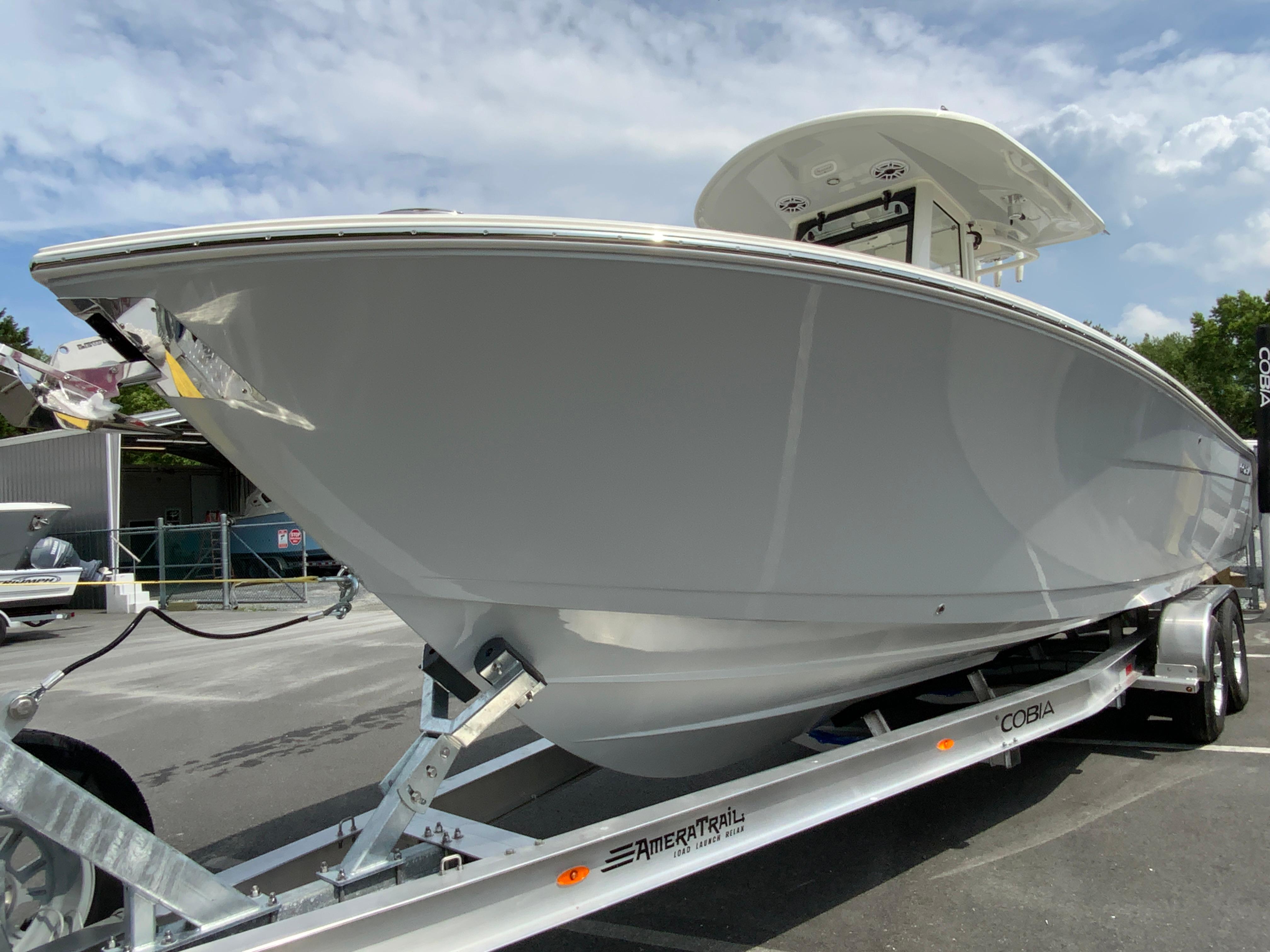 2025 Cobia 285 Center Console-5