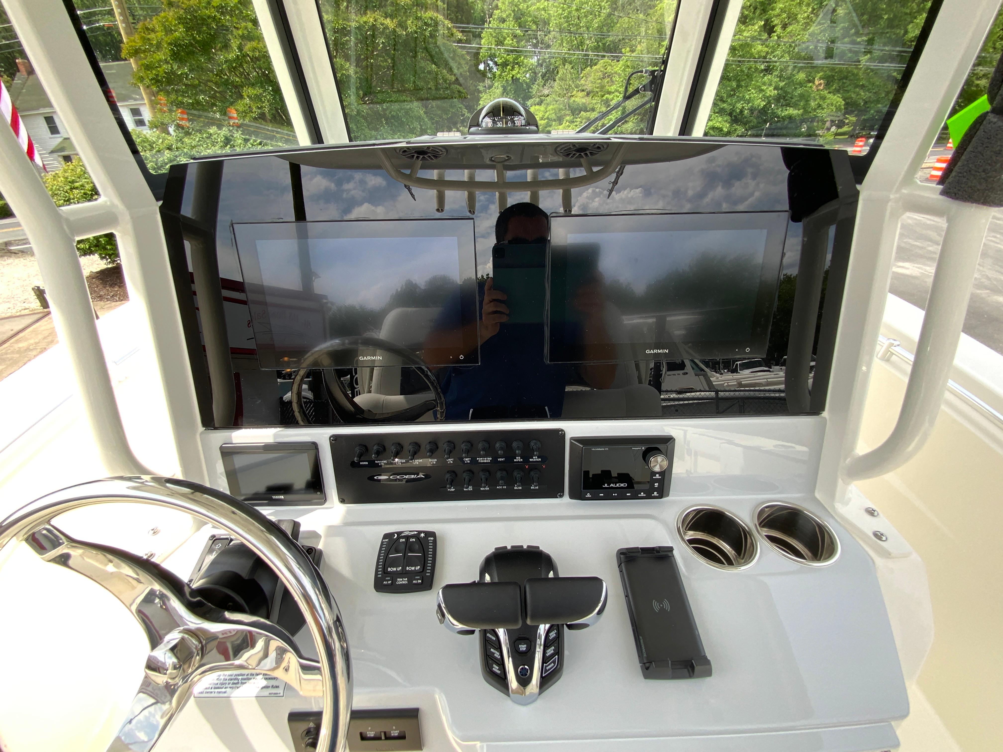 2025 Cobia 285 Center Console-13