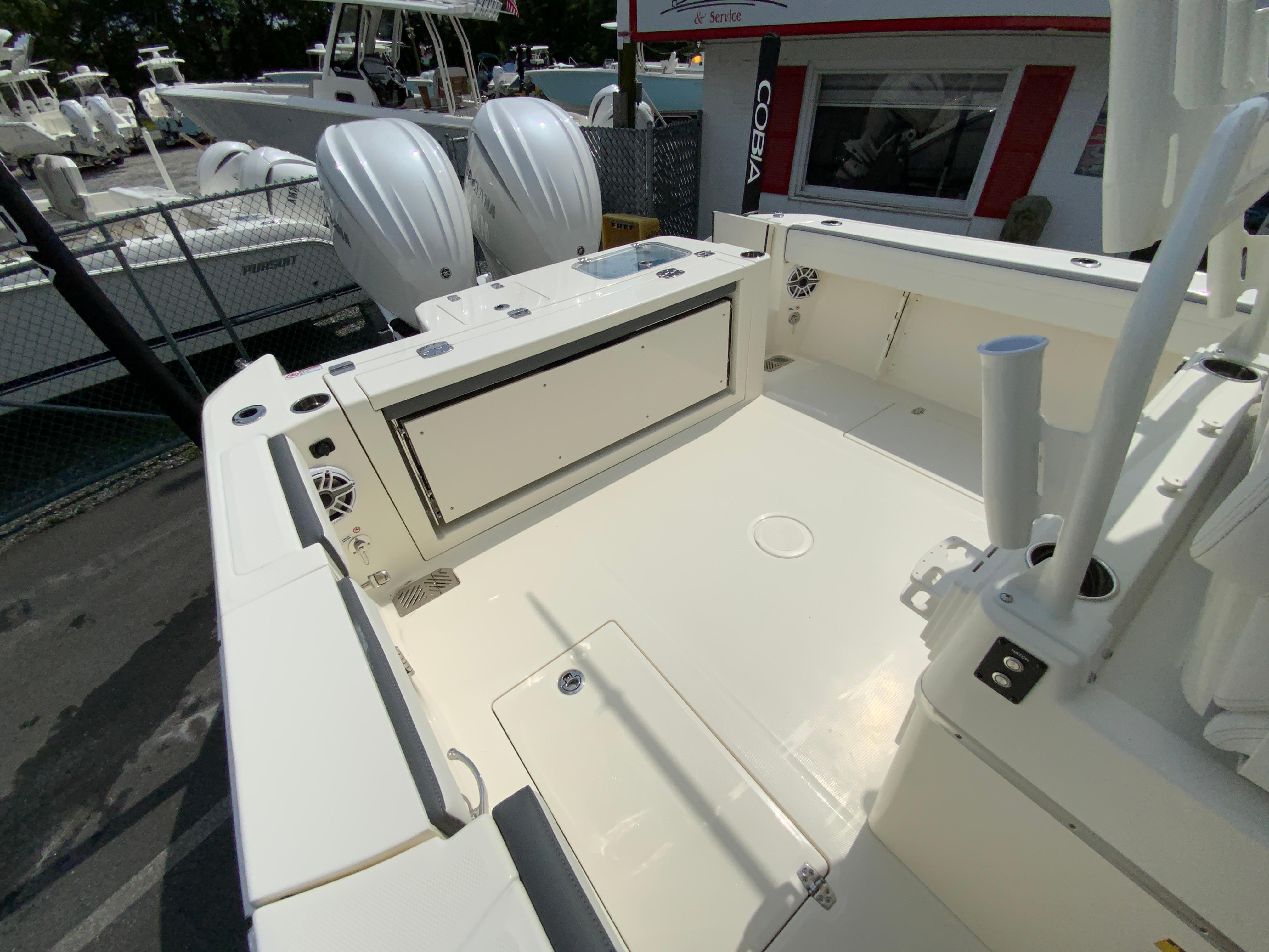 2025 Cobia 285 Center Console-16