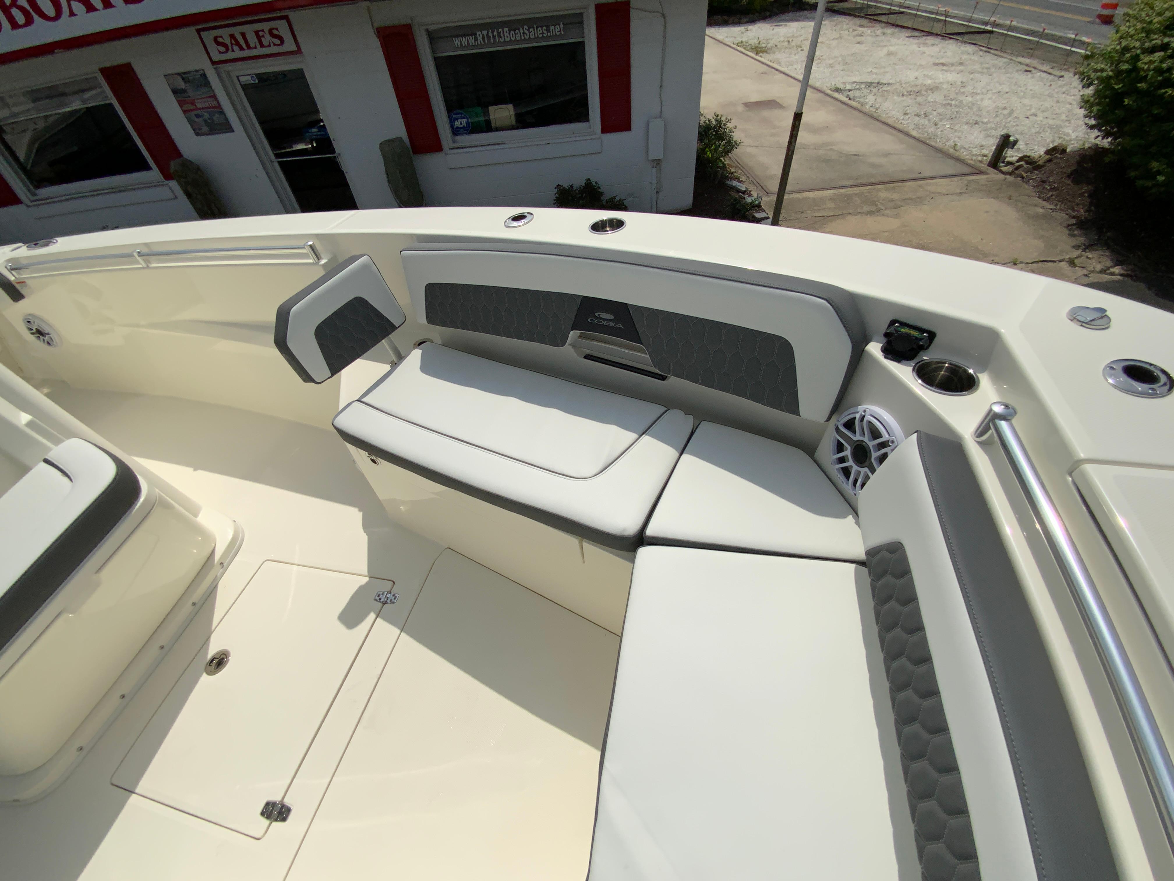 2025 Cobia 285 Center Console-27