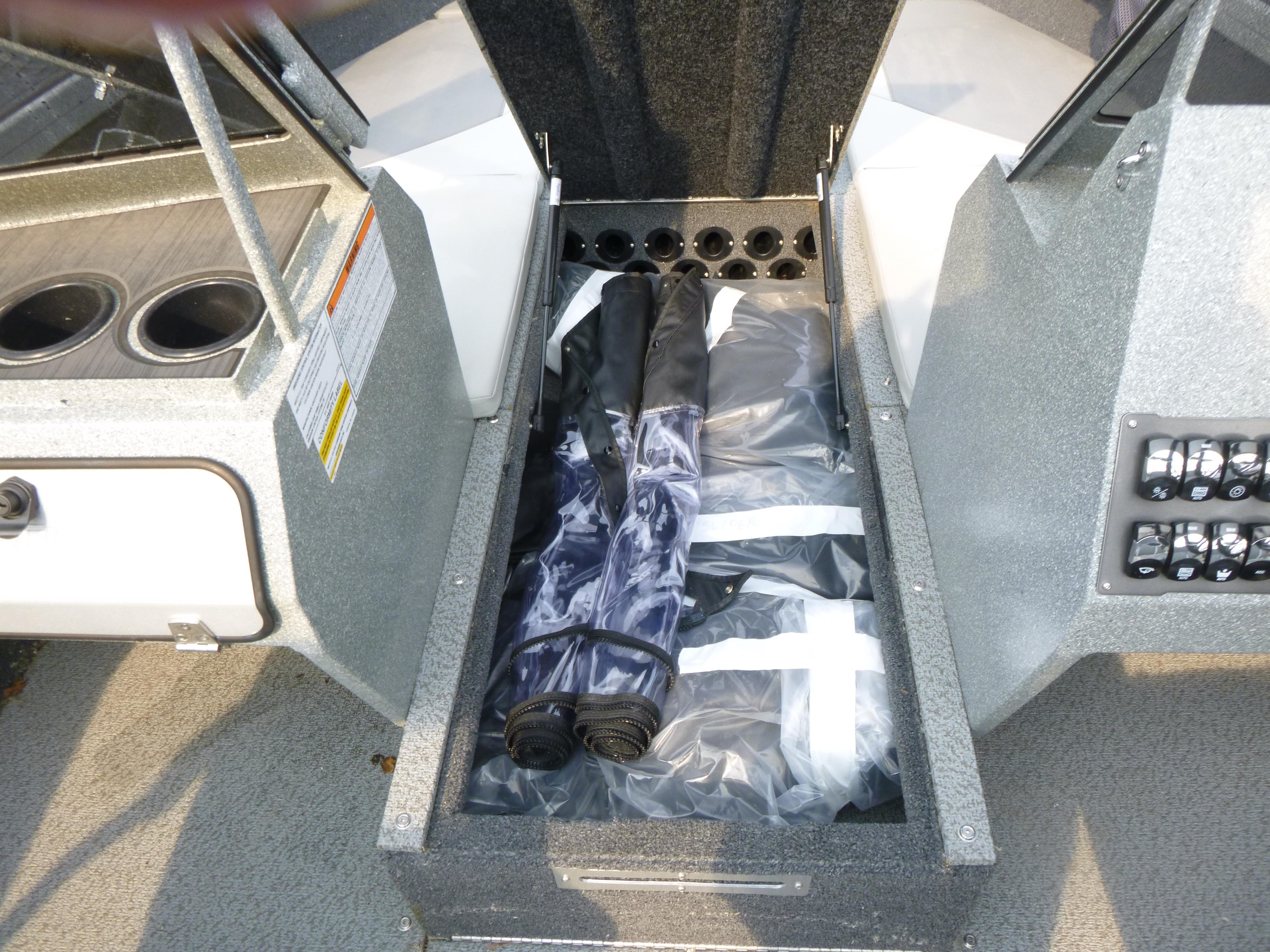 2025 KingFisher 2125 Arrow Sport Gallery