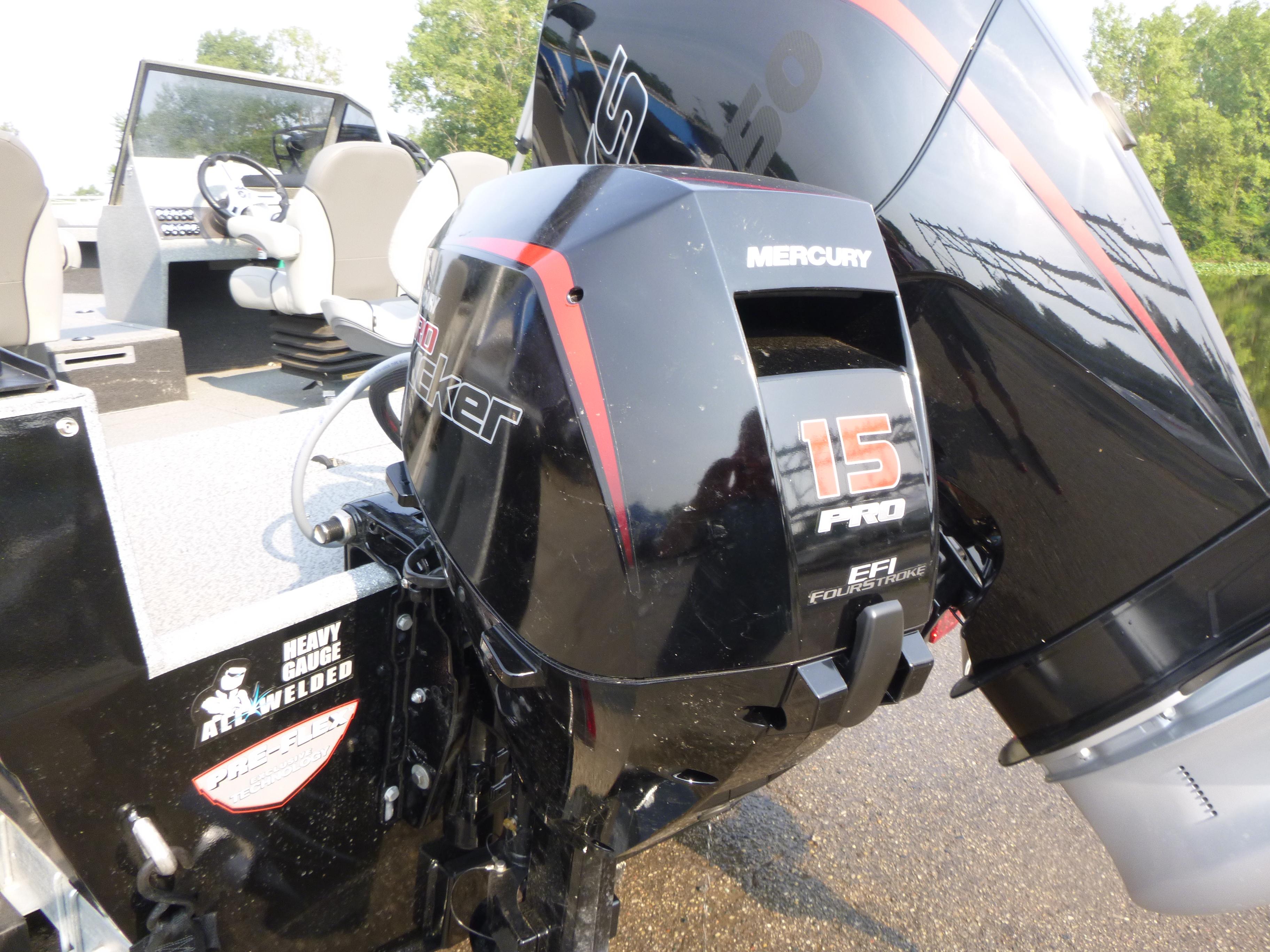 2025 KingFisher 2125 Arrow Sport Gallery